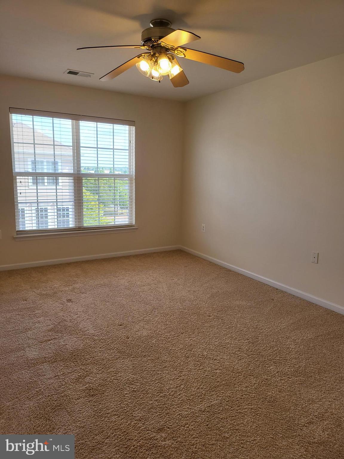 CENTREVILLE CROSSING - Residential Lease