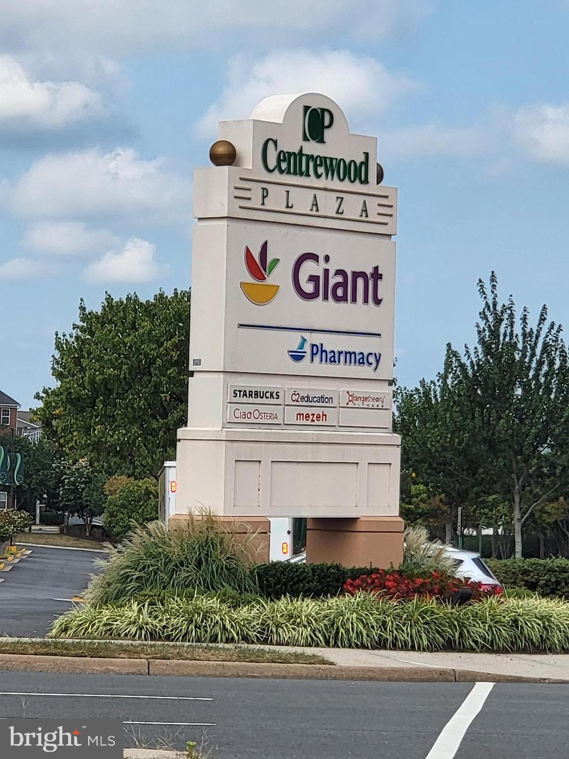 CENTREVILLE CROSSING - Residential Lease