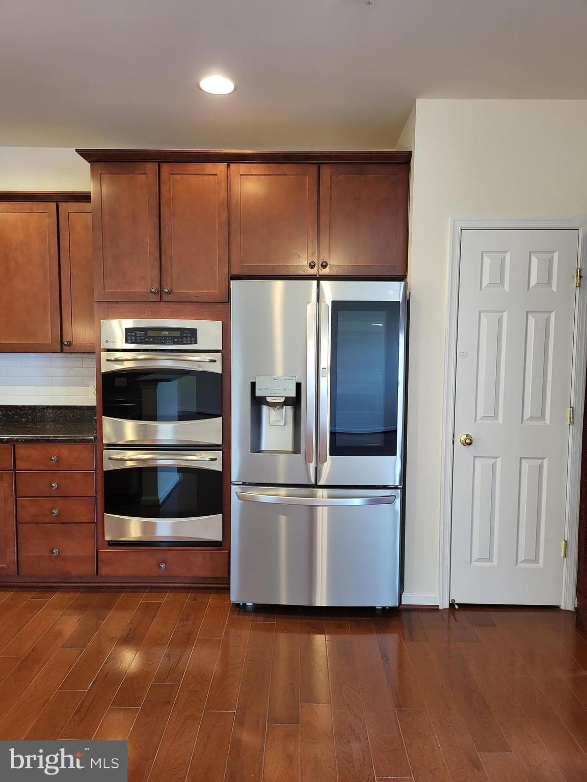 CENTREVILLE CROSSING - Residential Lease