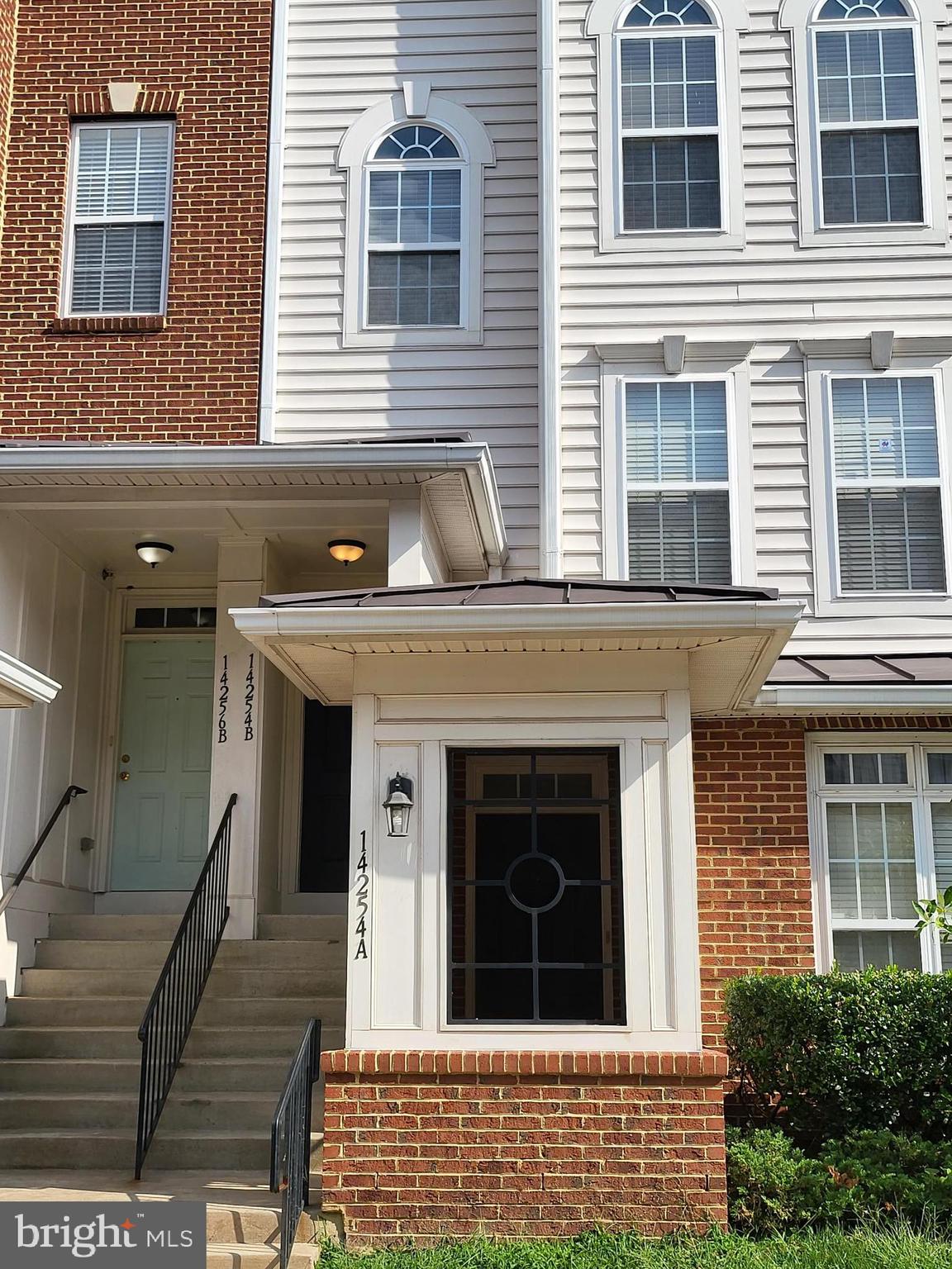 CENTREVILLE CROSSING - Residential Lease