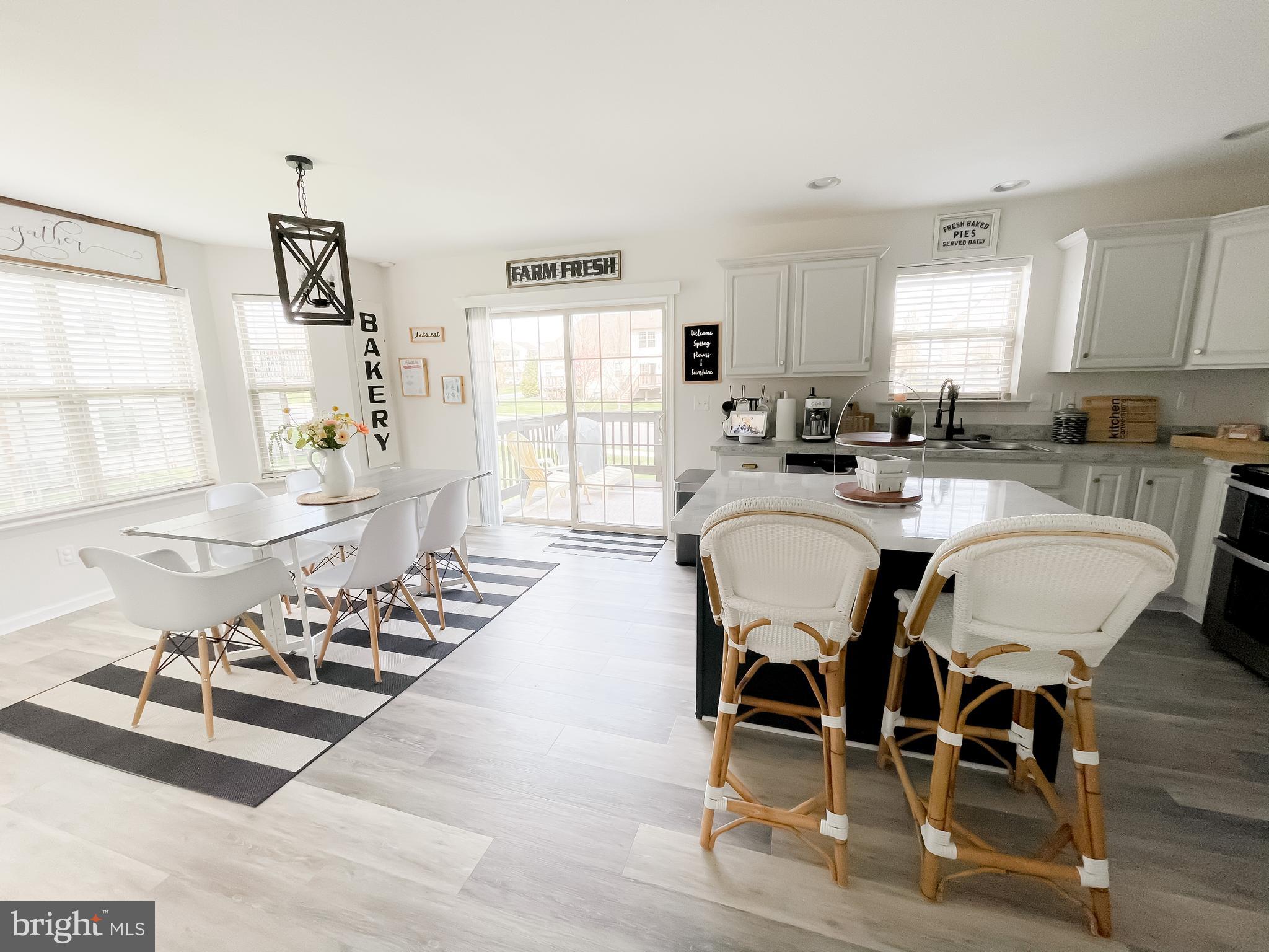 WINDING HILLS - DORSET SQ - Residential