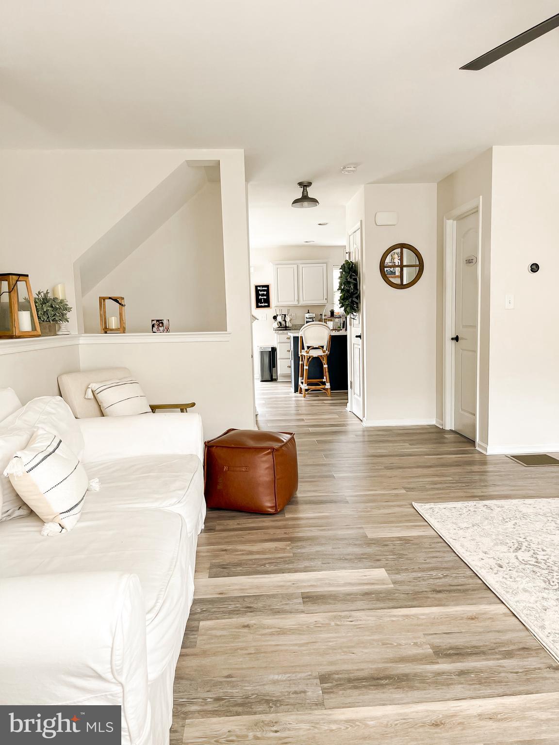 WINDING HILLS - DORSET SQ - Residential