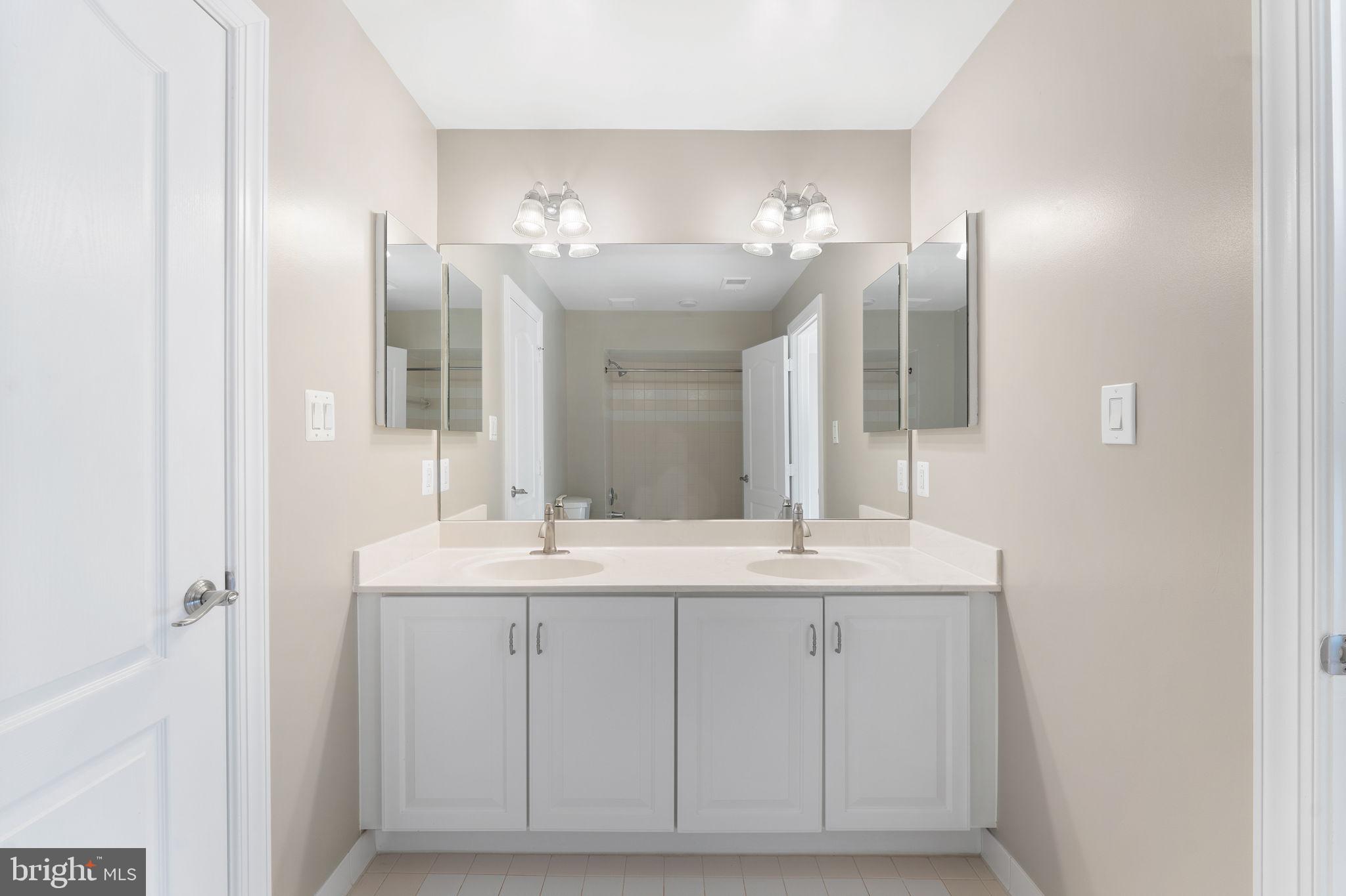 ESTATES AT WYNDHAM HILLS - Residential