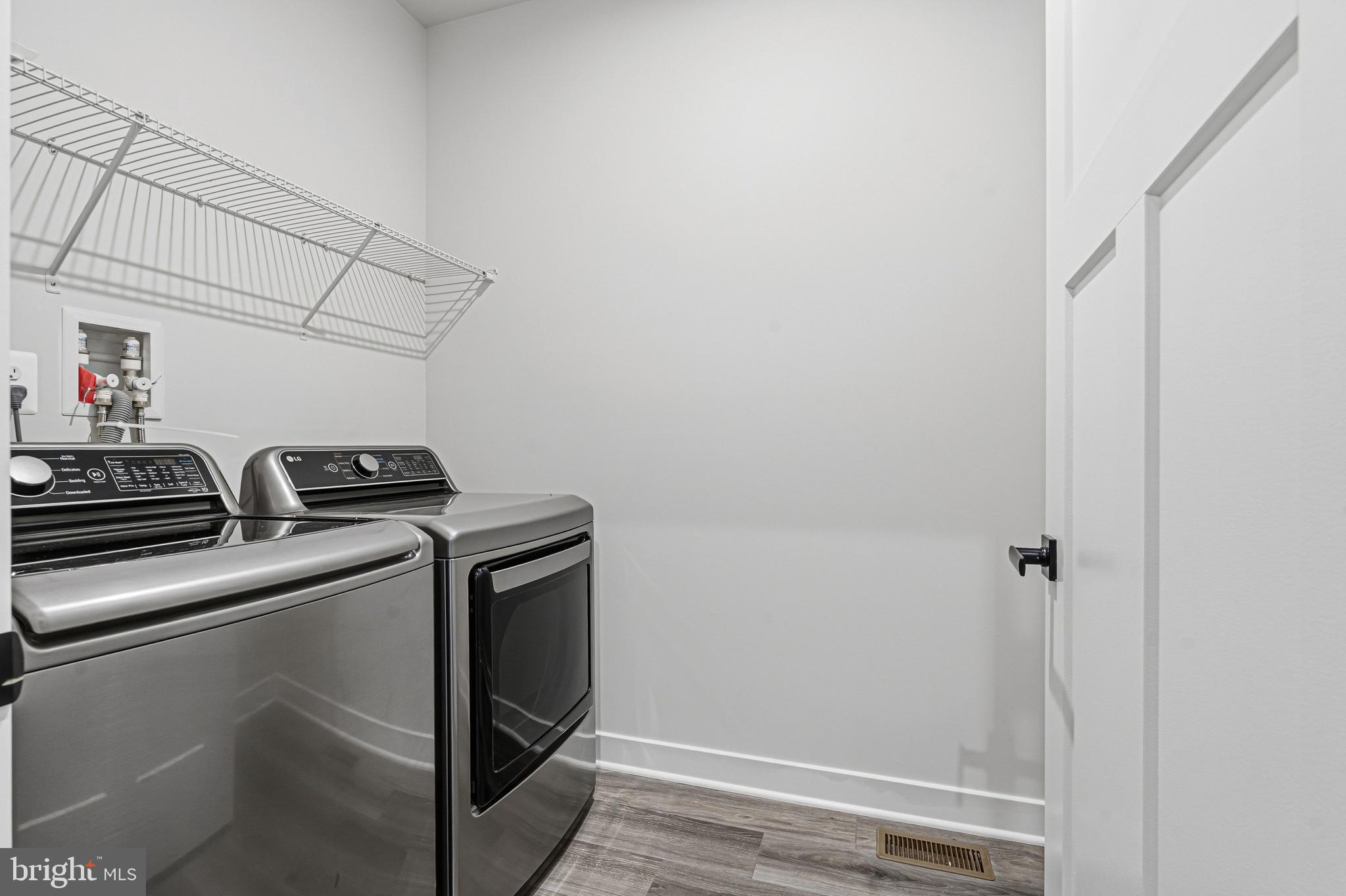 JAMES RUN CARRIAGE HOMES - Residential