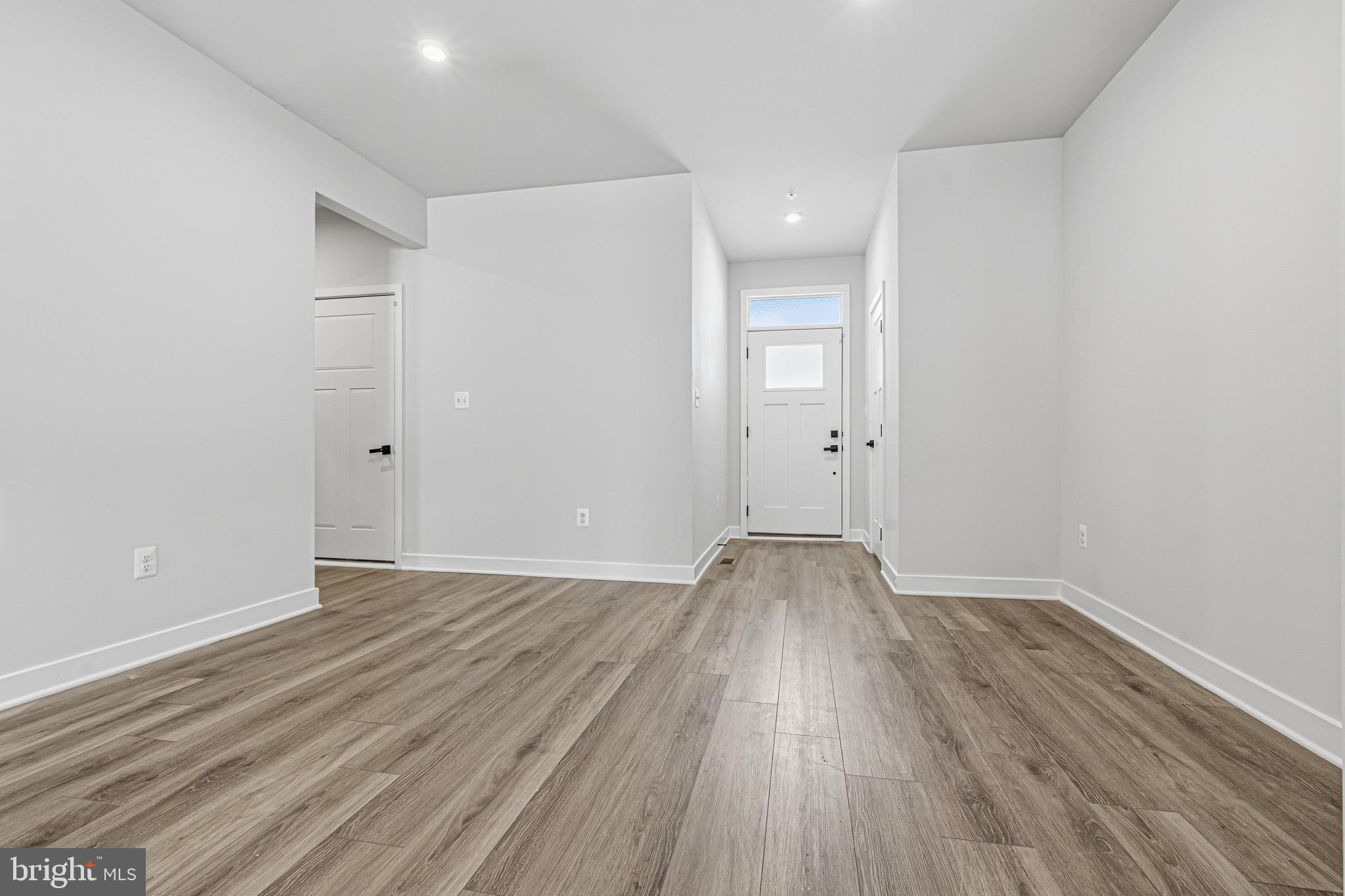 JAMES RUN CARRIAGE HOMES - Residential