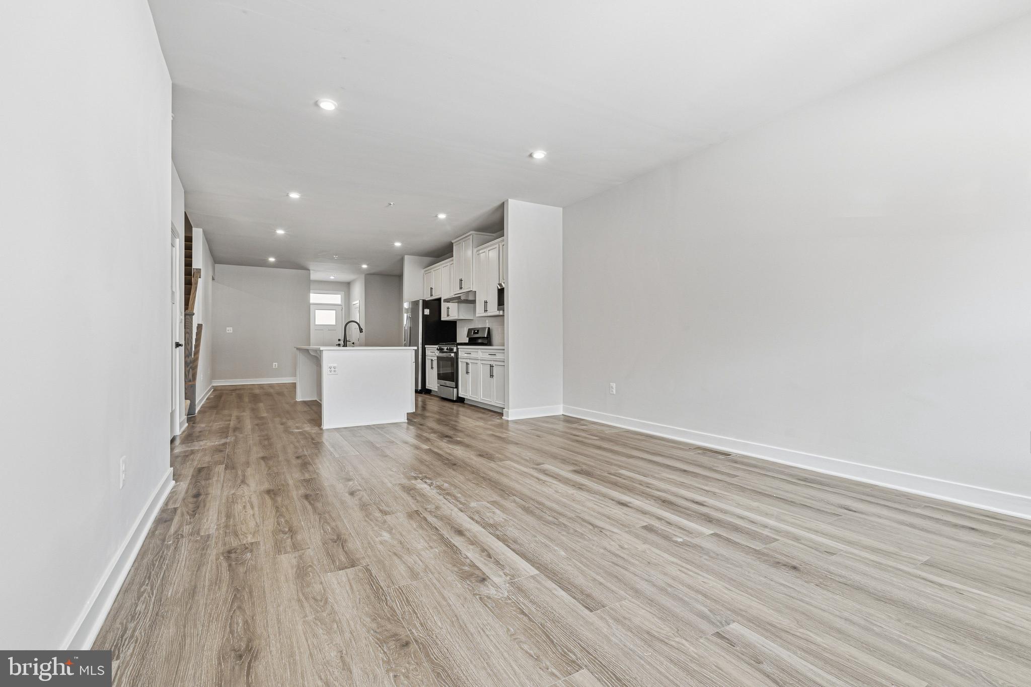 JAMES RUN CARRIAGE HOMES - Residential