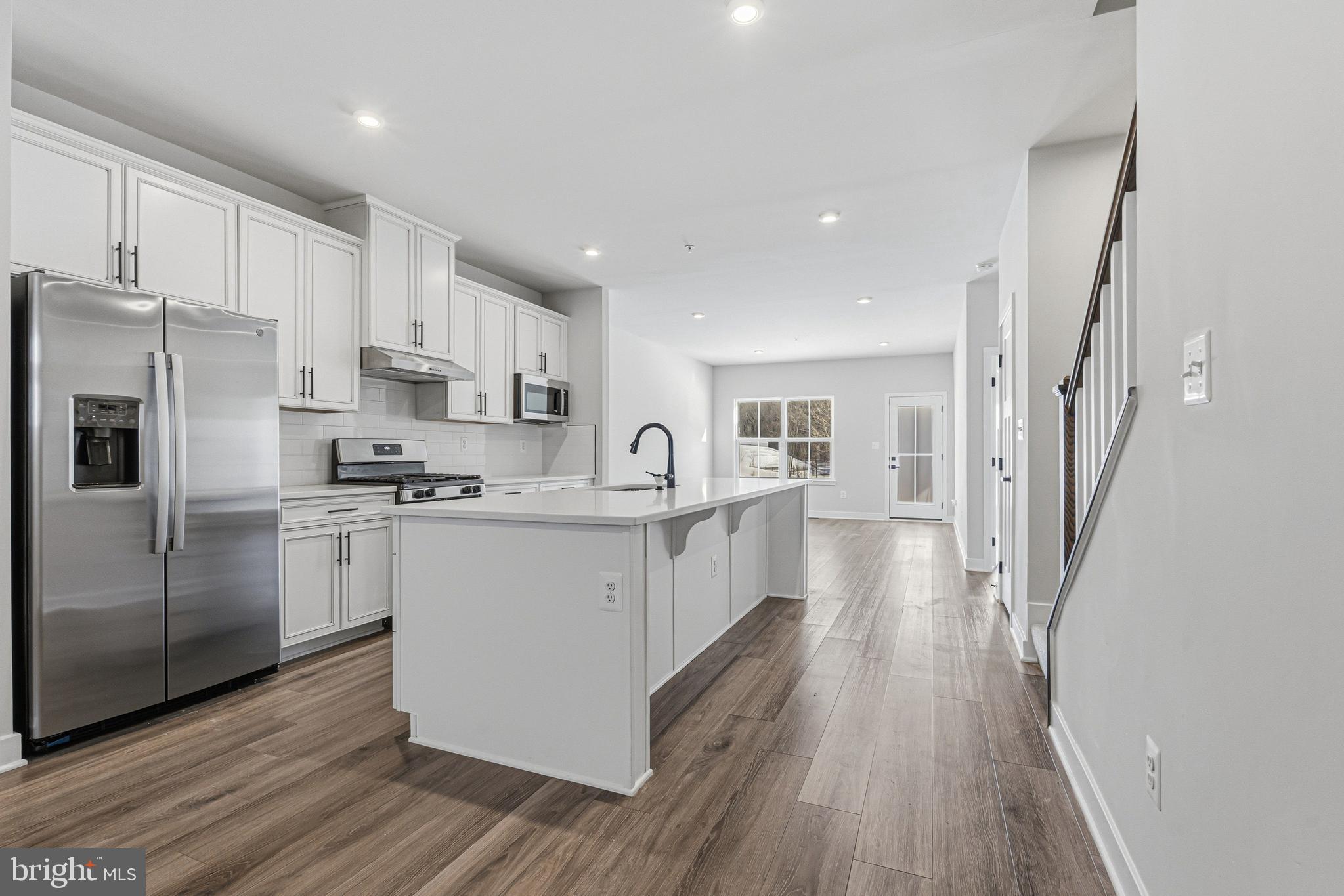 JAMES RUN CARRIAGE HOMES - Residential