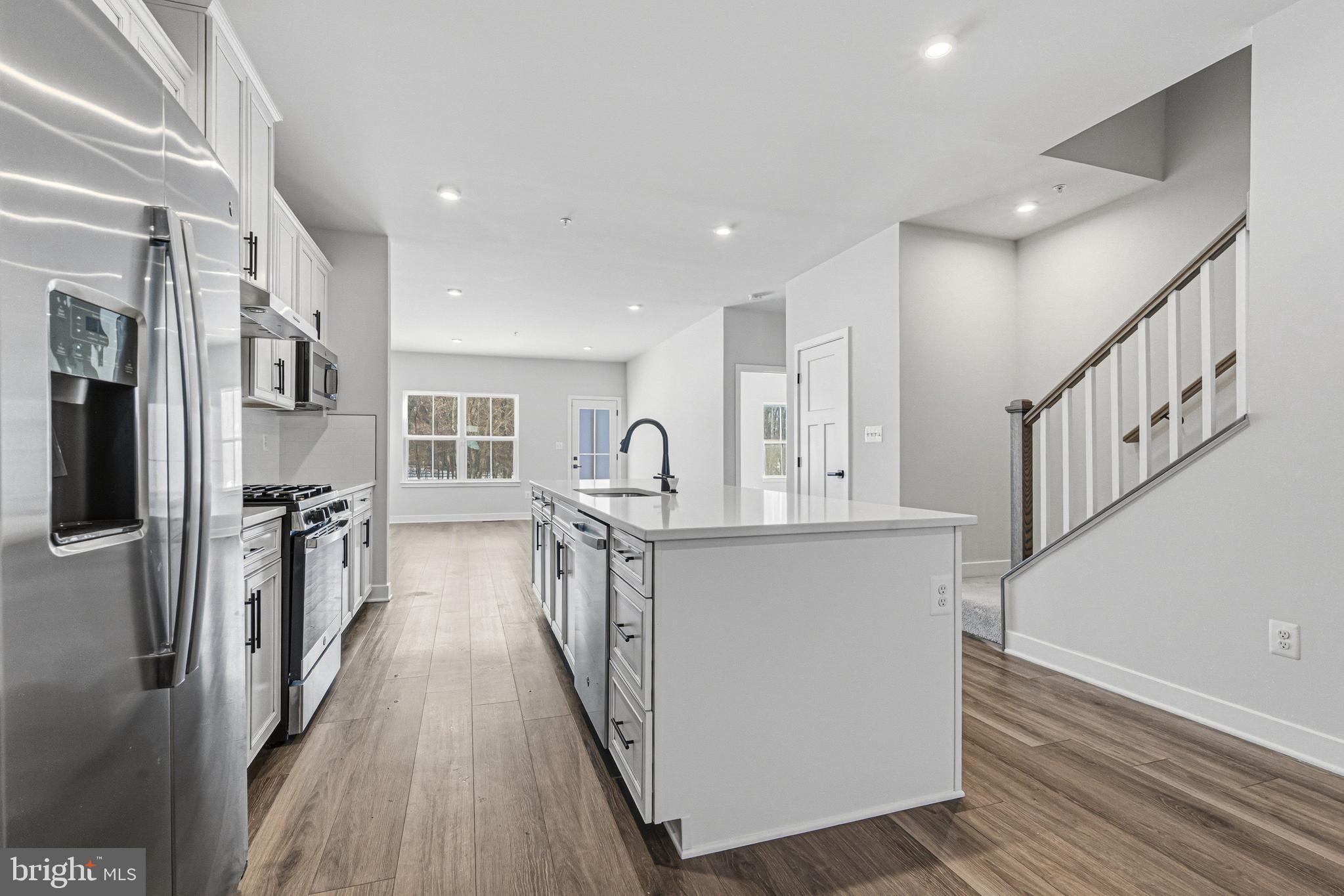 JAMES RUN CARRIAGE HOMES - Residential