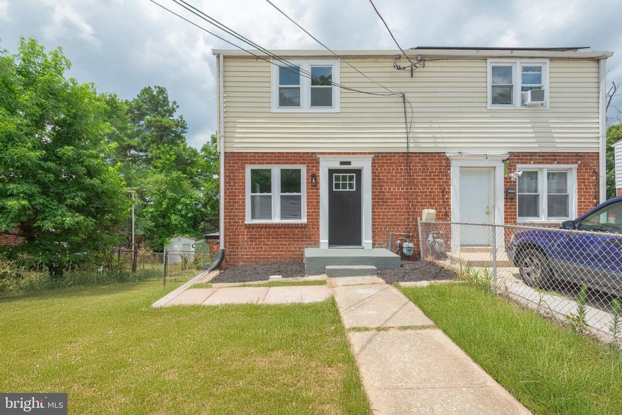 DEADLINE TODAY MONDAY 7/15 5PM. This renovated home on a sizable lot is in mint condition, featuring a perfect blend of character, elegance, and comfort in all 3 levels. Highlights include beautiful waterproof flooring throughout and hardwood flooring in the top level. A stunning kitchen with new cabinets and quartz countertops, stainless steel appliances, recess lighting, and 2 fully remodeled bathroom with all new windows.  Indoor/outdoor entertaining is facilitated by a fully finished basement with walkout level & large fenced rear yard.  Enjoy your low maintenance exterior and the great location in Riverdale. 
Don't miss the chance to check out this dream house! This one wont last!!