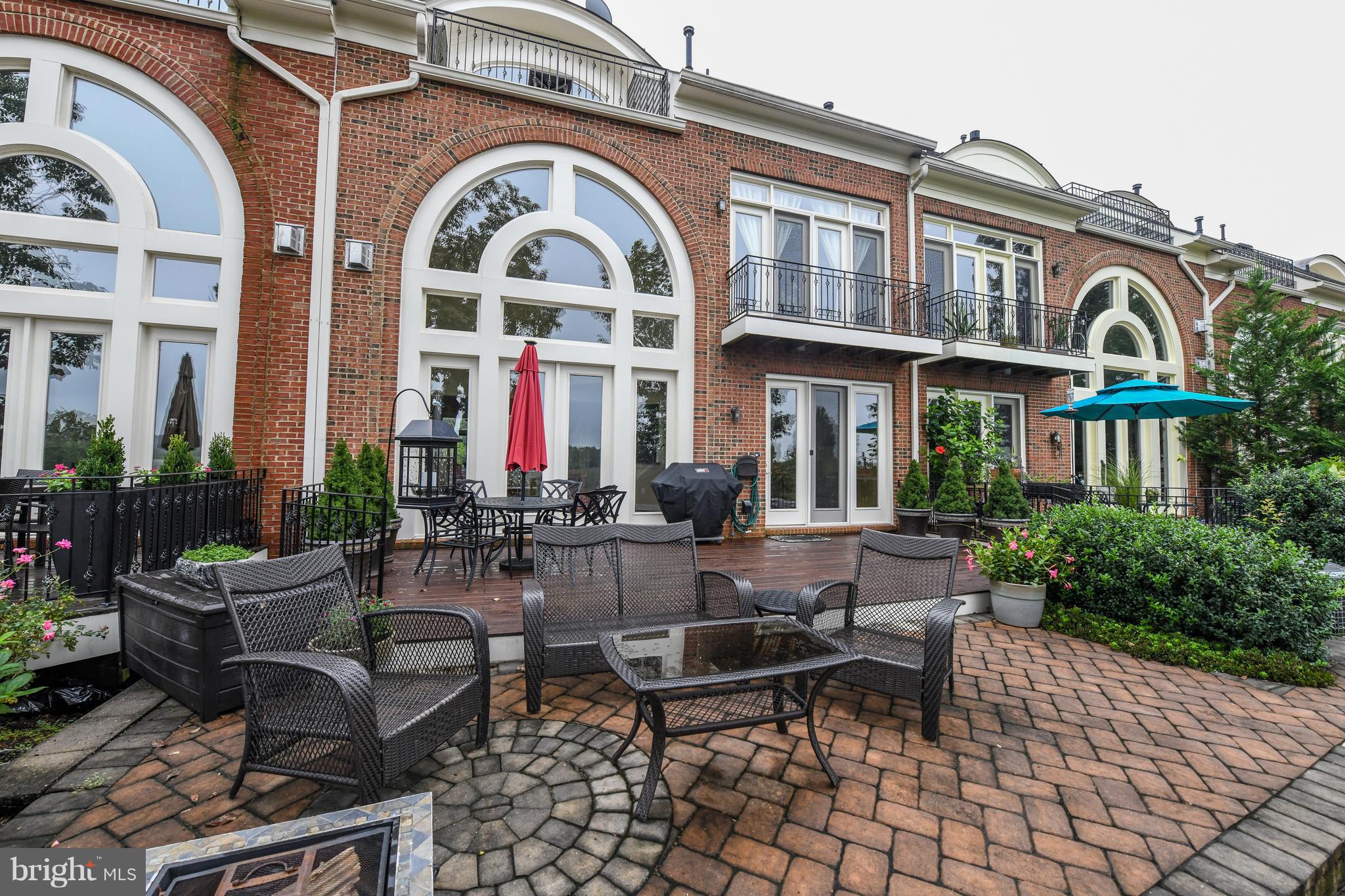 RIVER CREEK - Residential Lease