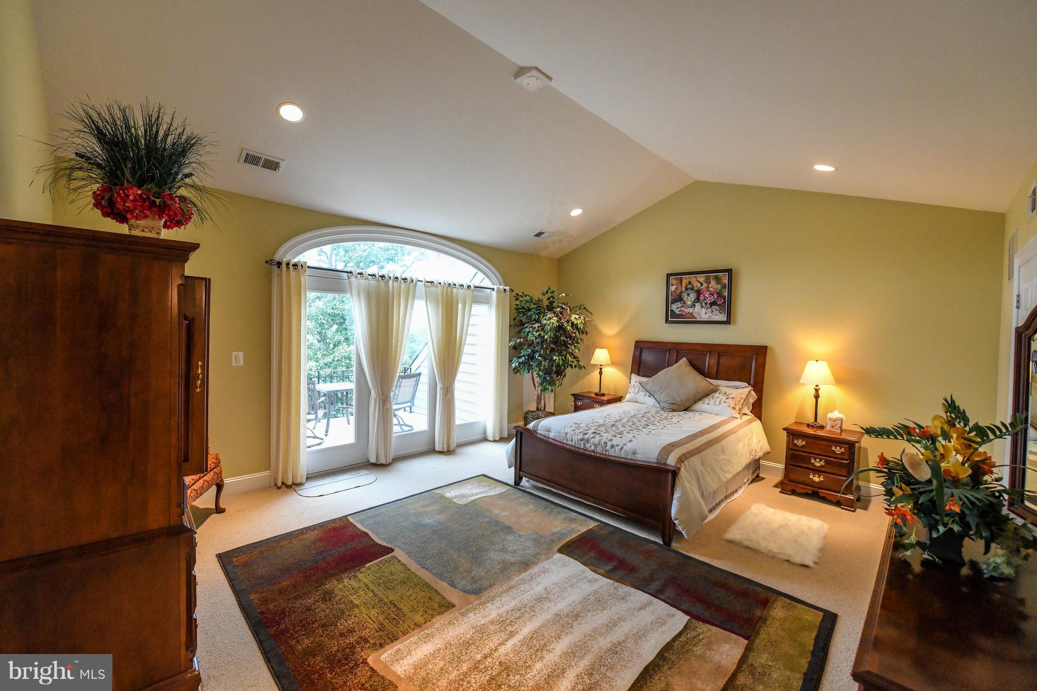 RIVER CREEK - Residential Lease