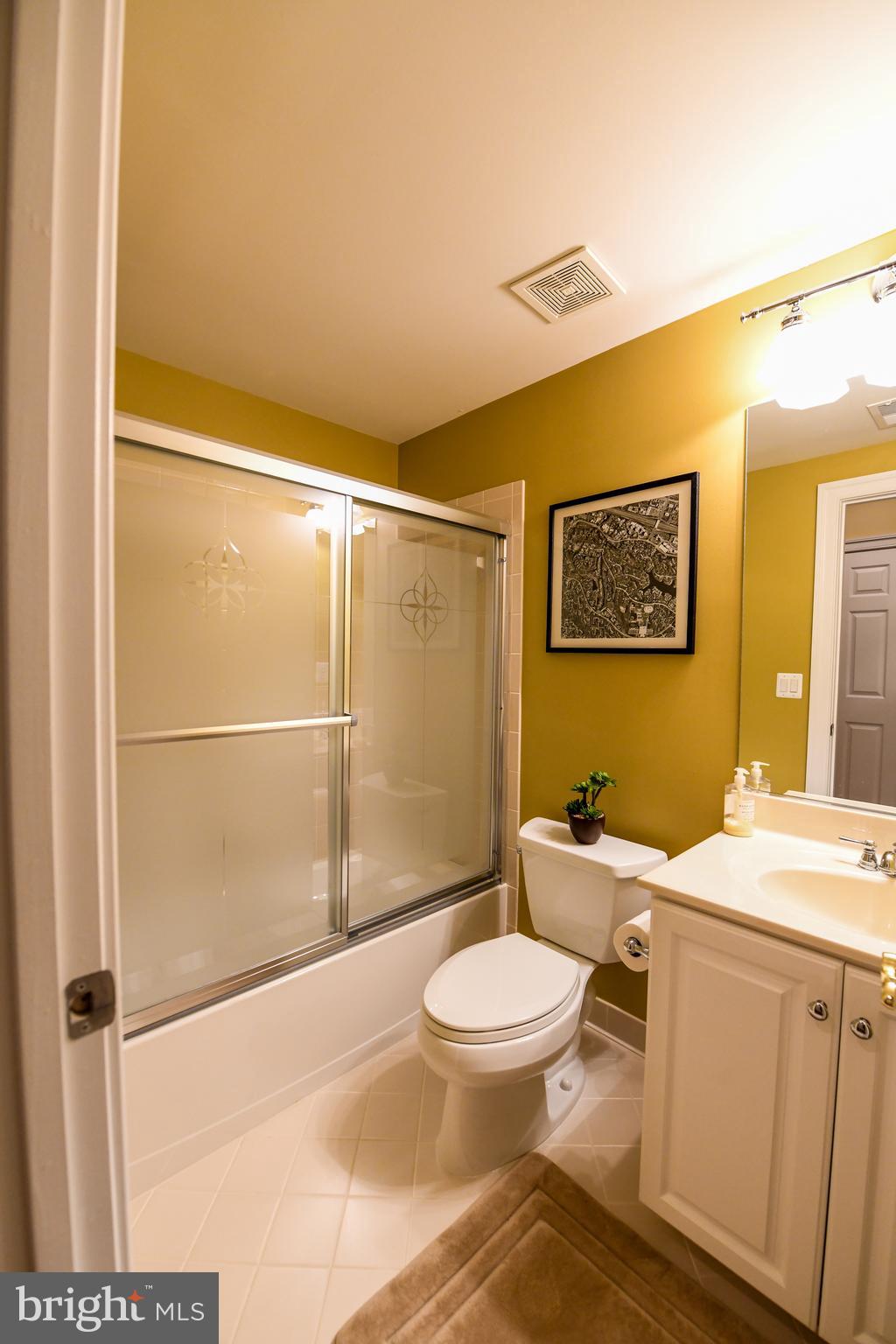 RIVER CREEK - Residential Lease