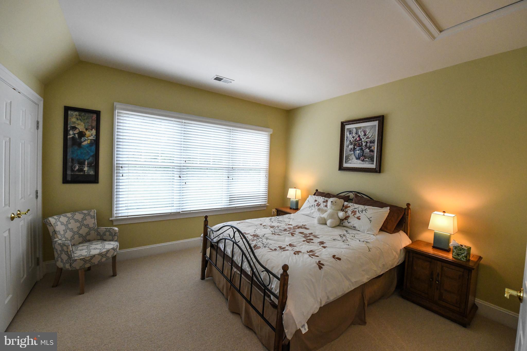 RIVER CREEK - Residential Lease