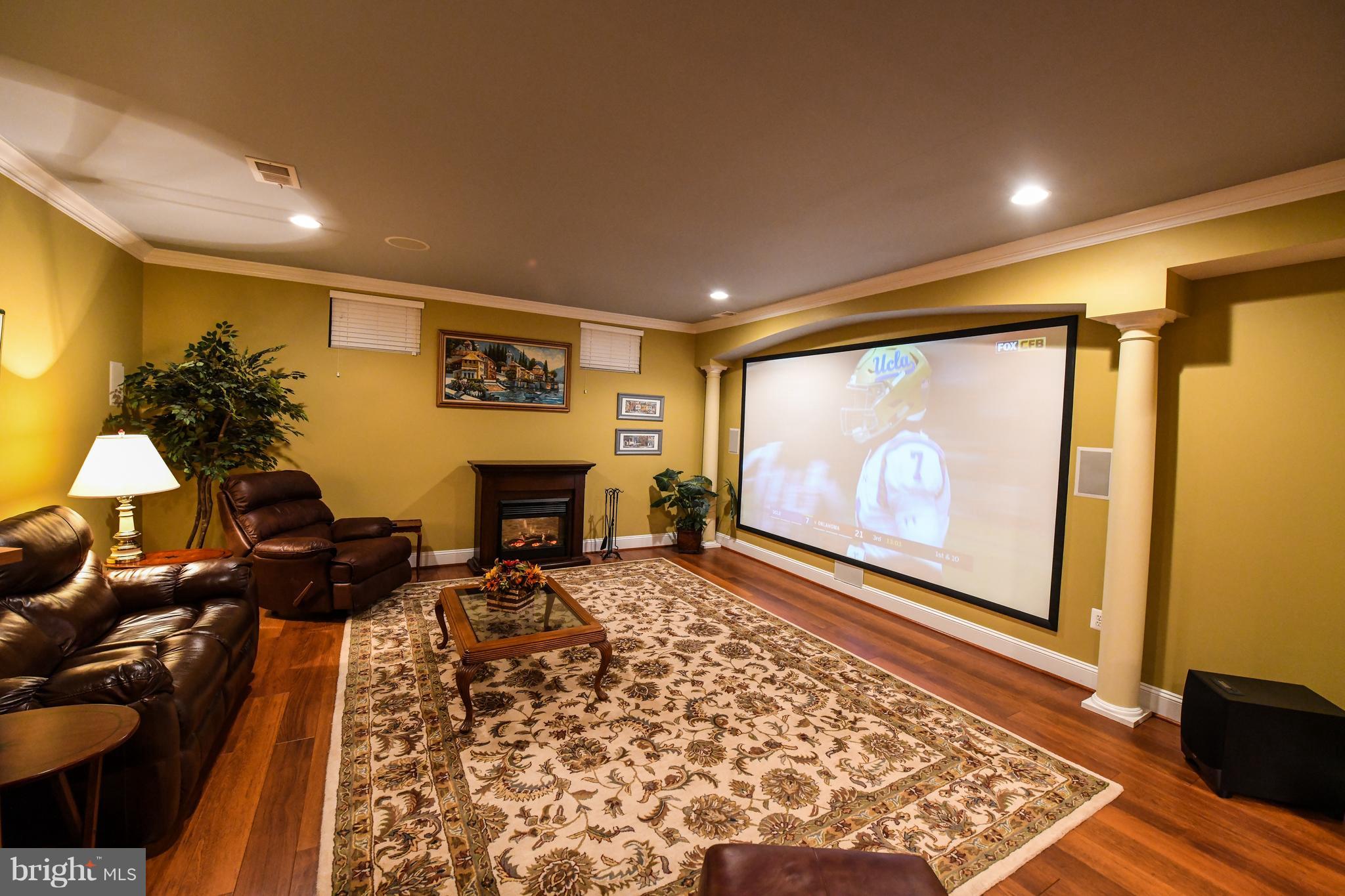 RIVER CREEK - Residential Lease