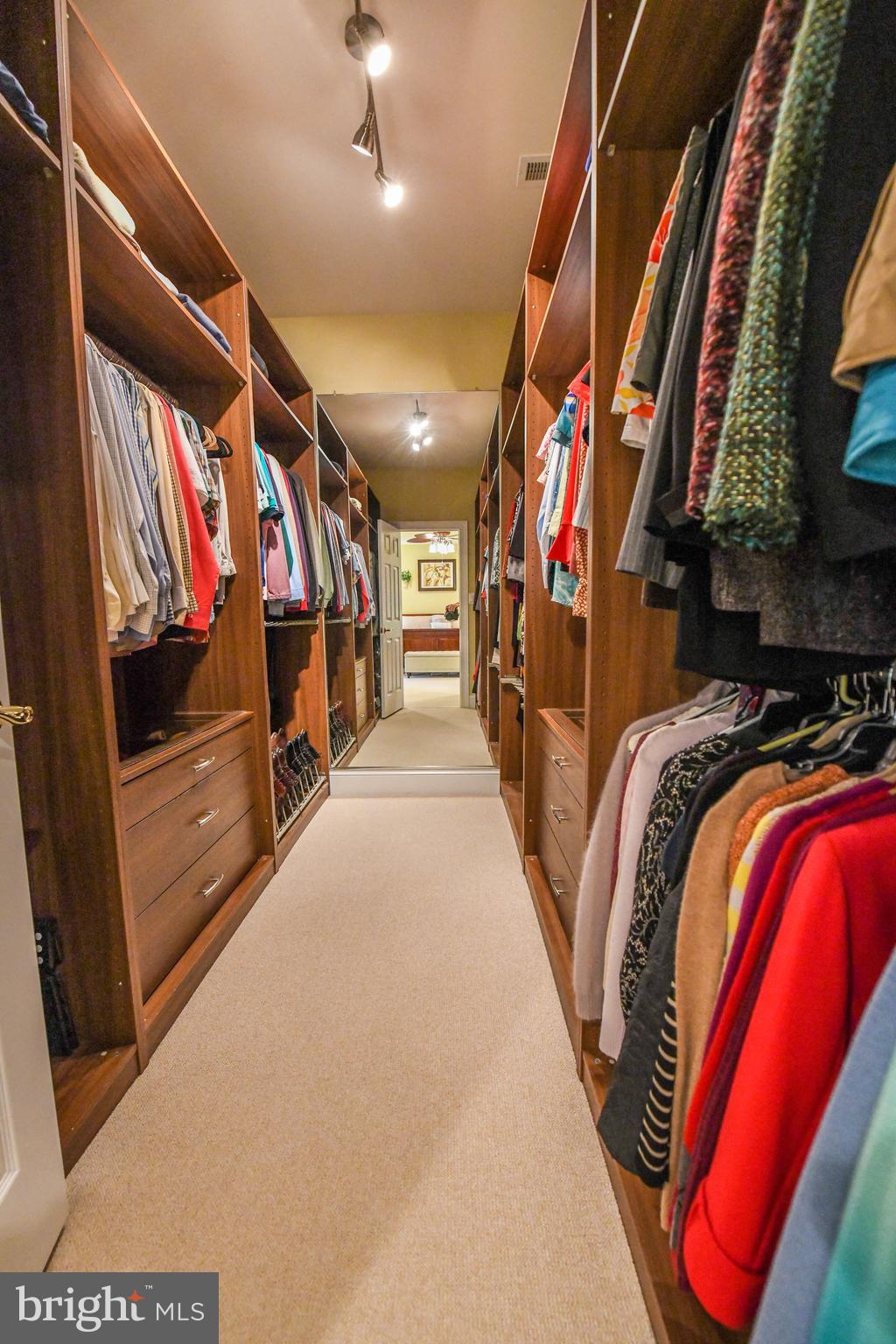 RIVER CREEK - Residential Lease