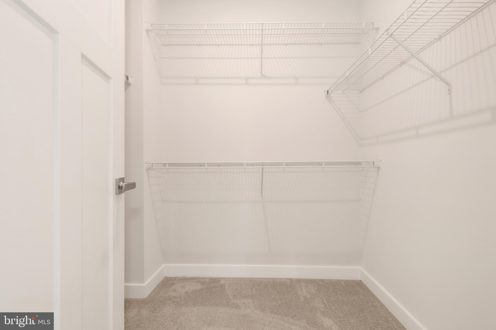 LAKE LINGANORE TOWN CENTER - Residential