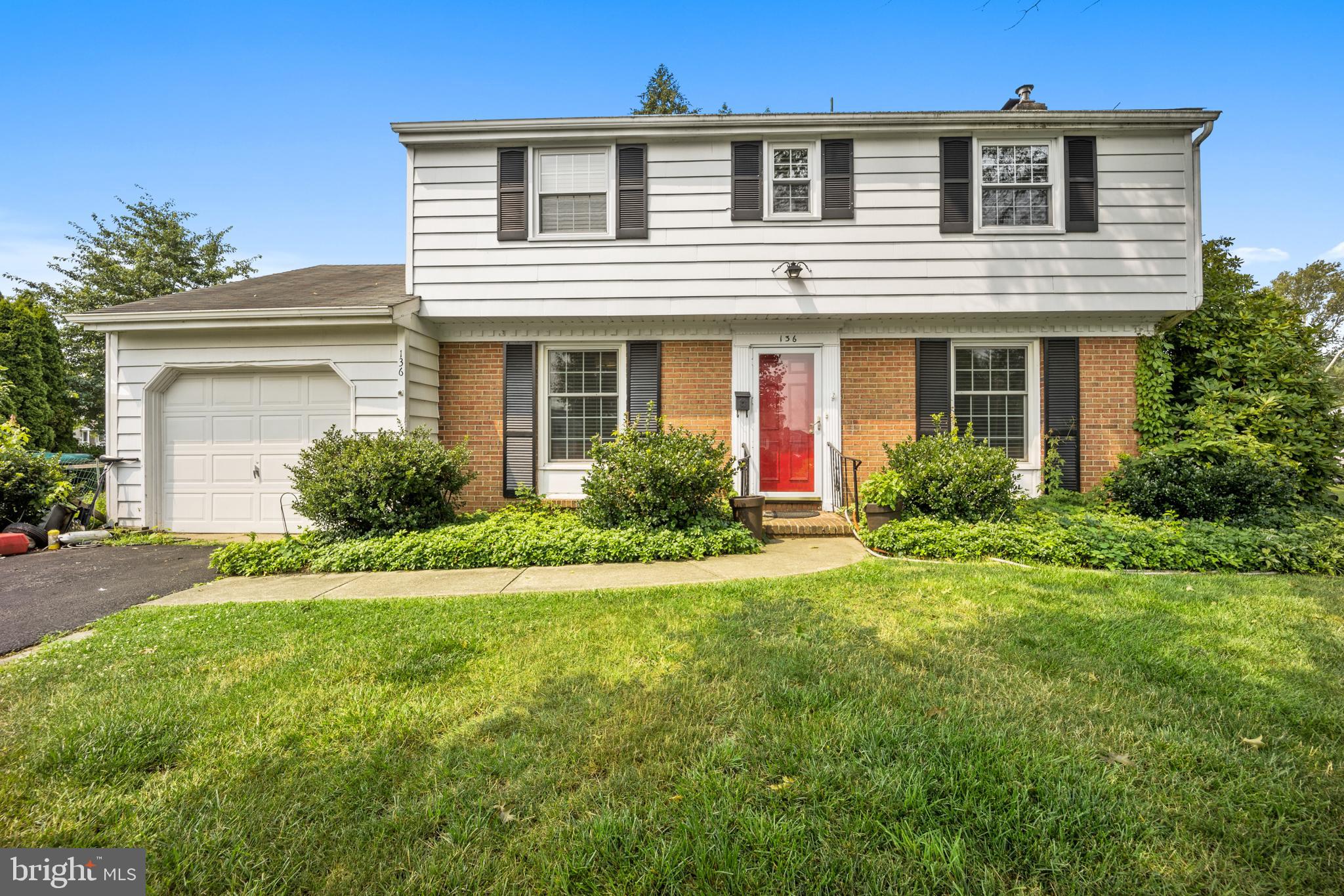 PENNSBURY HGTS - Residential