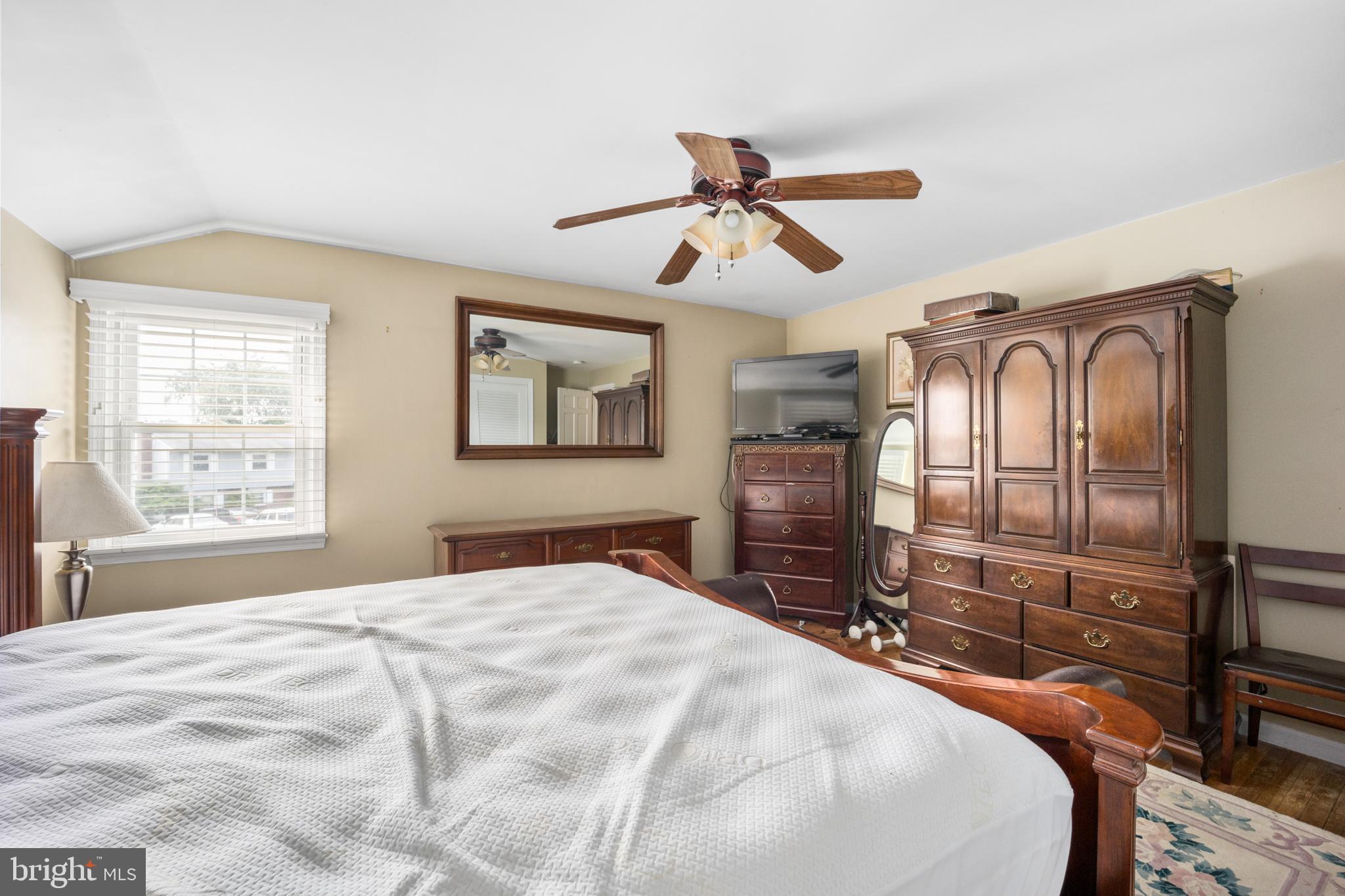 PENNSBURY HGTS - Residential