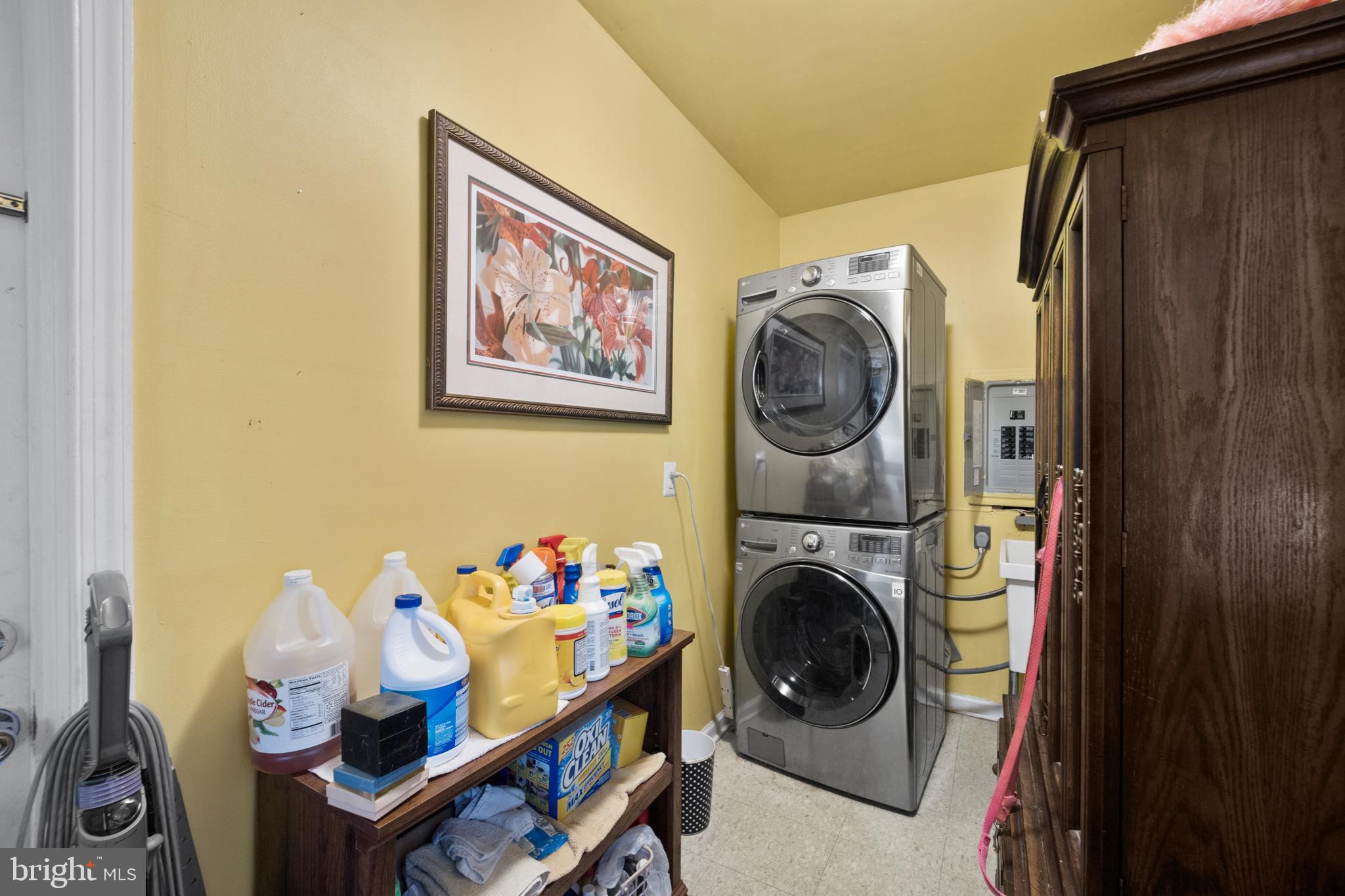 PENNSBURY HGTS - Residential