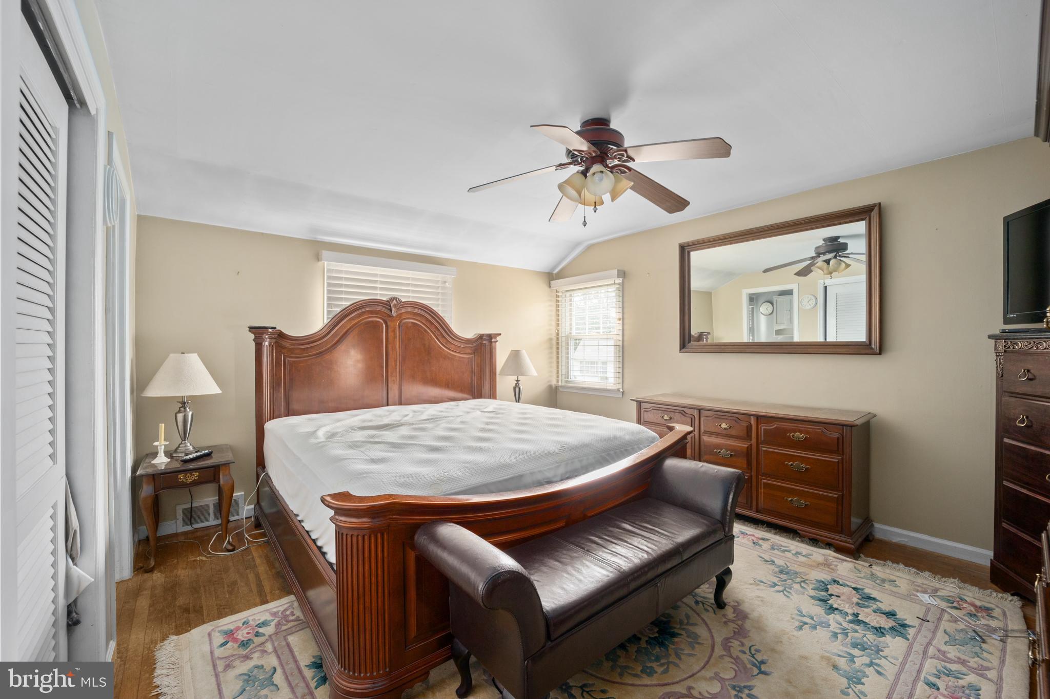 PENNSBURY HGTS - Residential