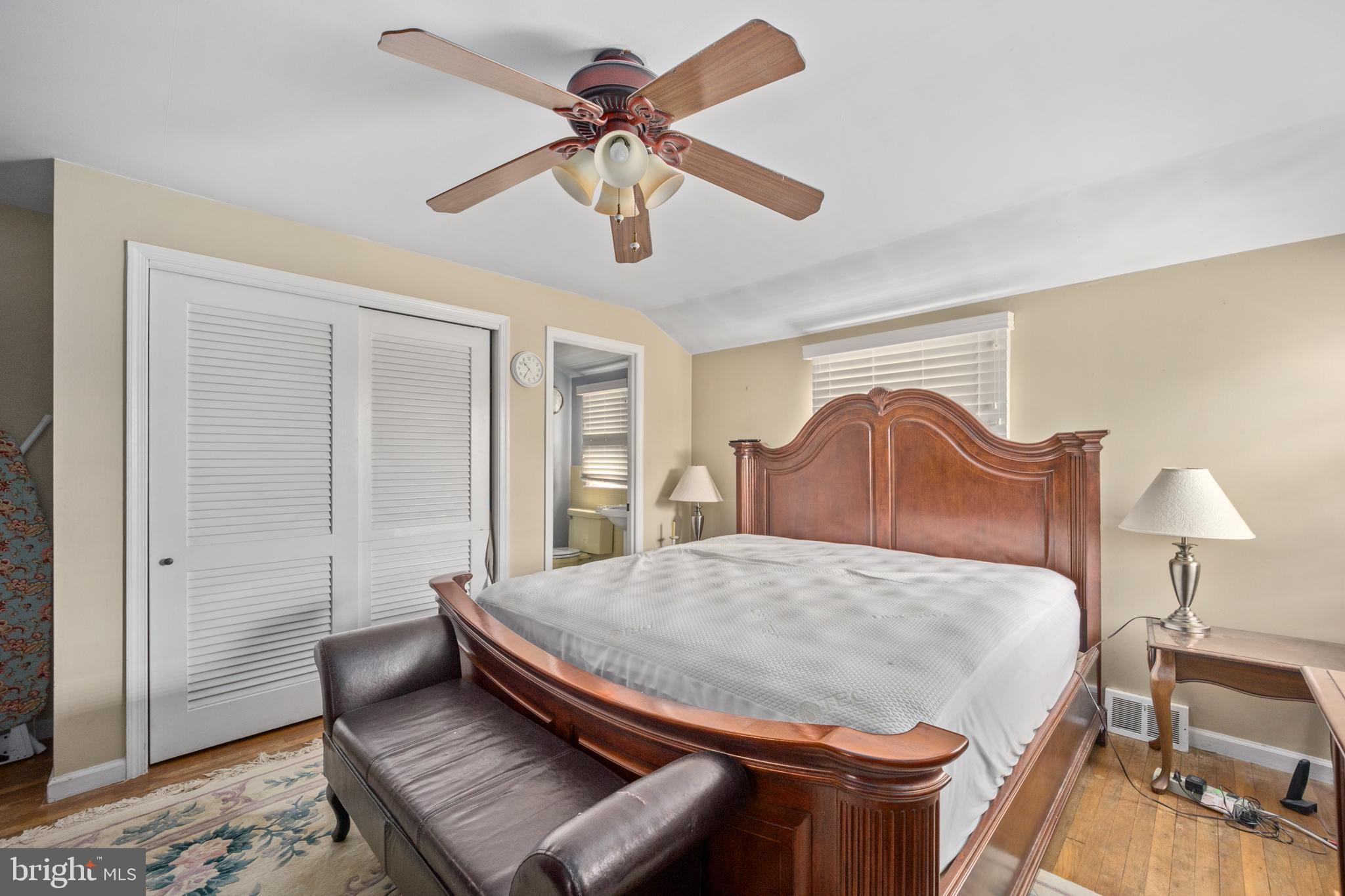 PENNSBURY HGTS - Residential