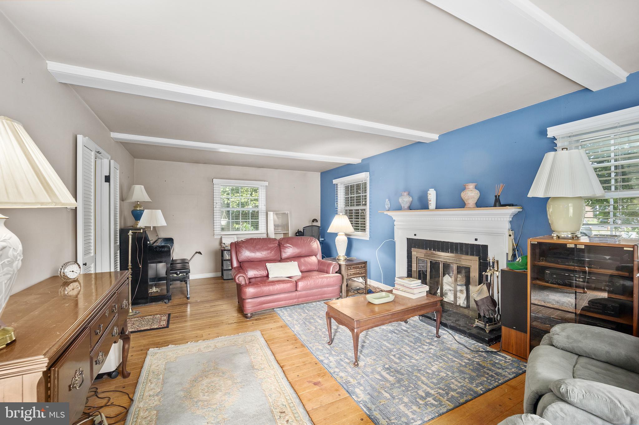 PENNSBURY HGTS - Residential