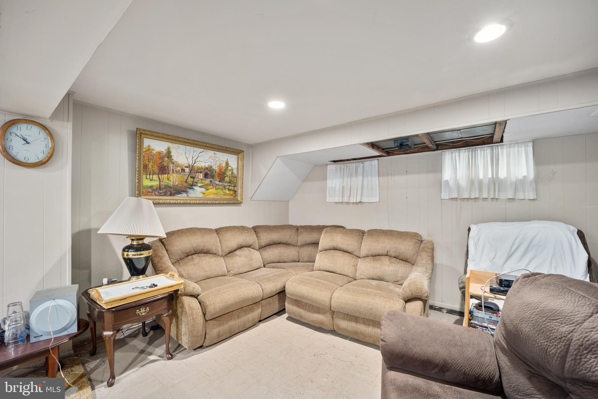 PENNSBURY HGTS - Residential