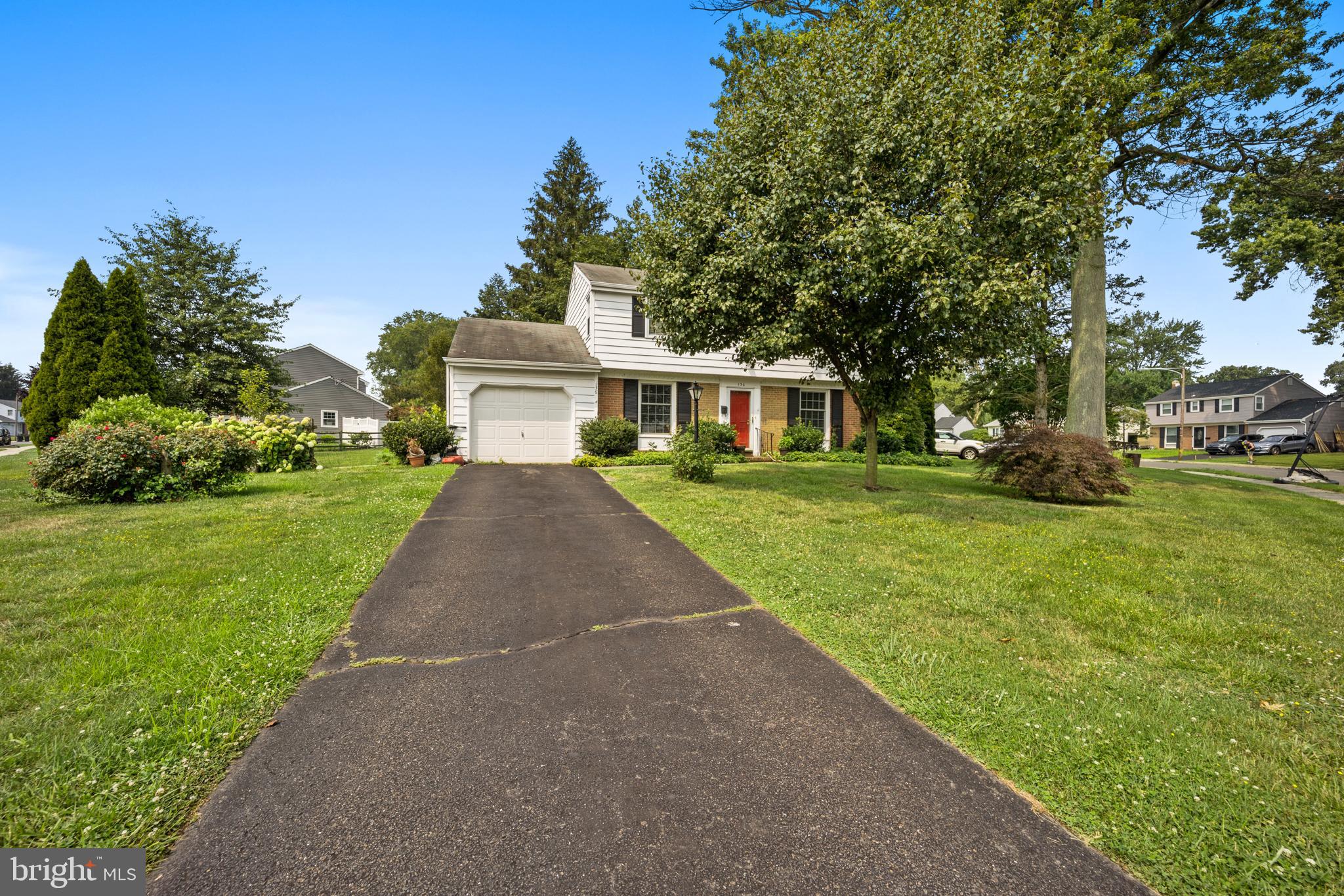 PENNSBURY HGTS - Residential