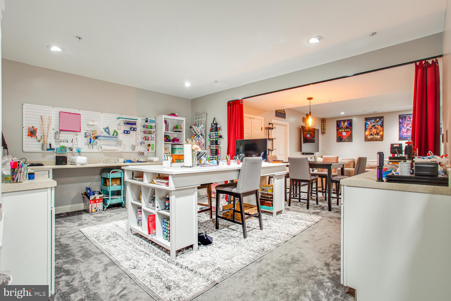 PEMBROOKE - Residential