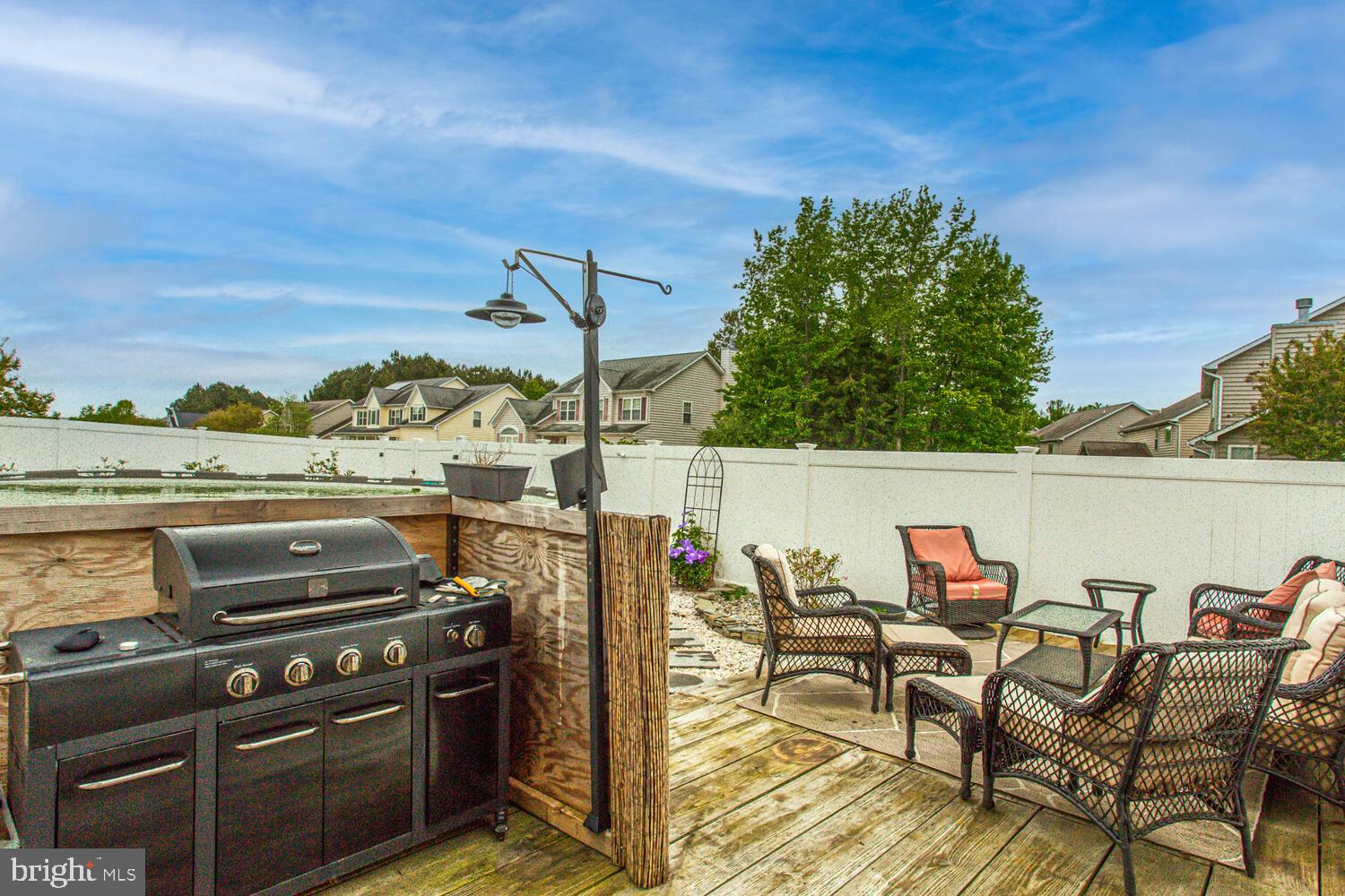 PEMBROOKE - Residential