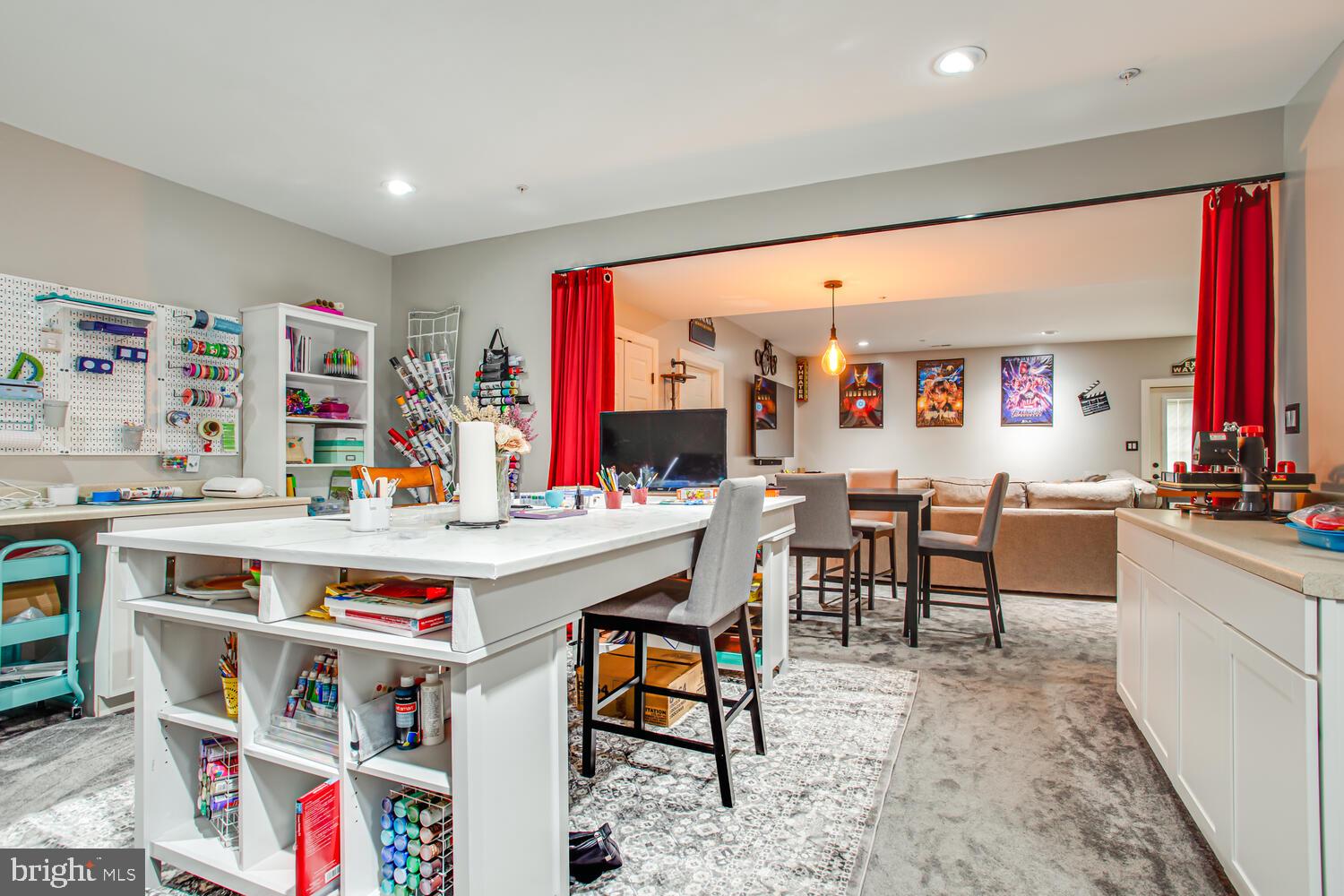 PEMBROOKE - Residential