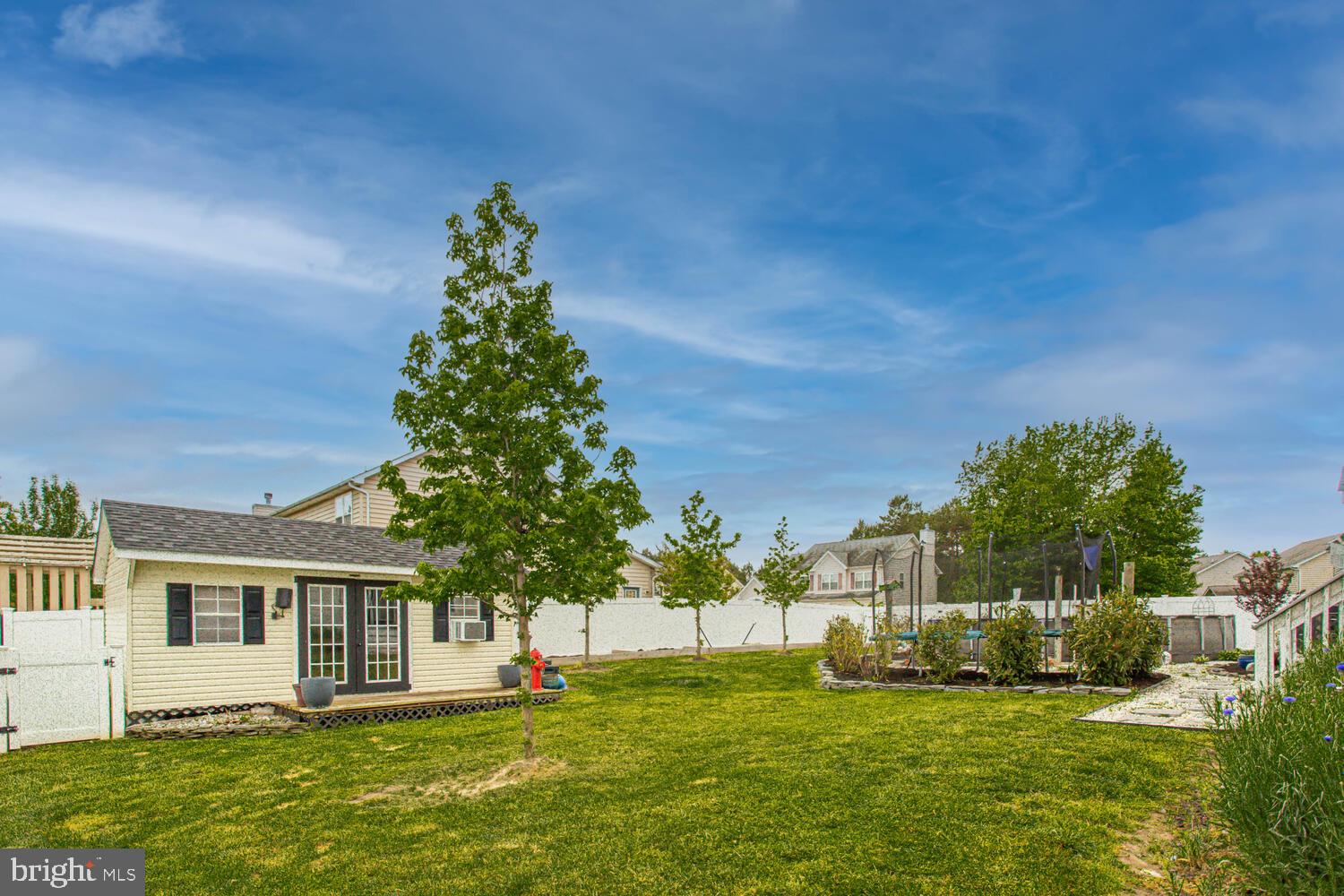 PEMBROOKE - Residential