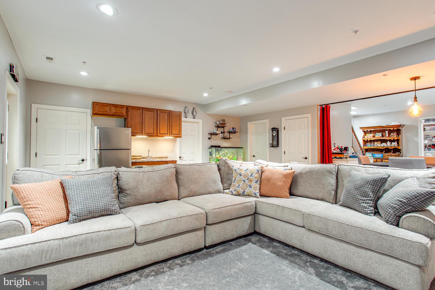 PEMBROOKE - Residential