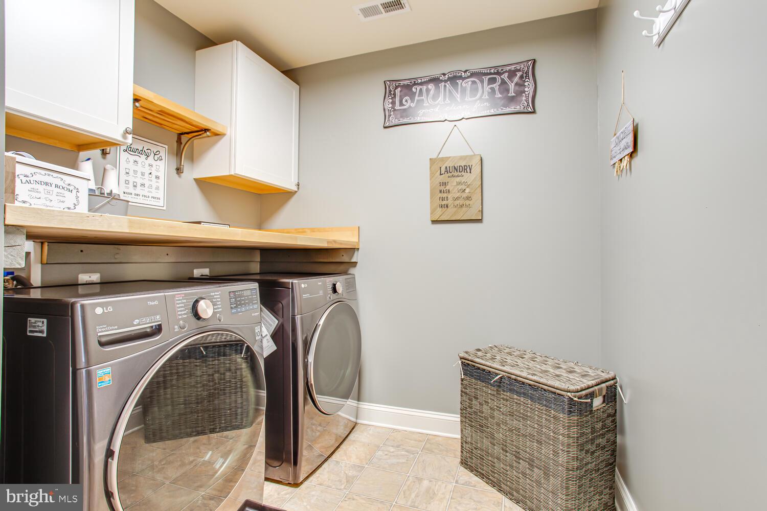 PEMBROOKE - Residential