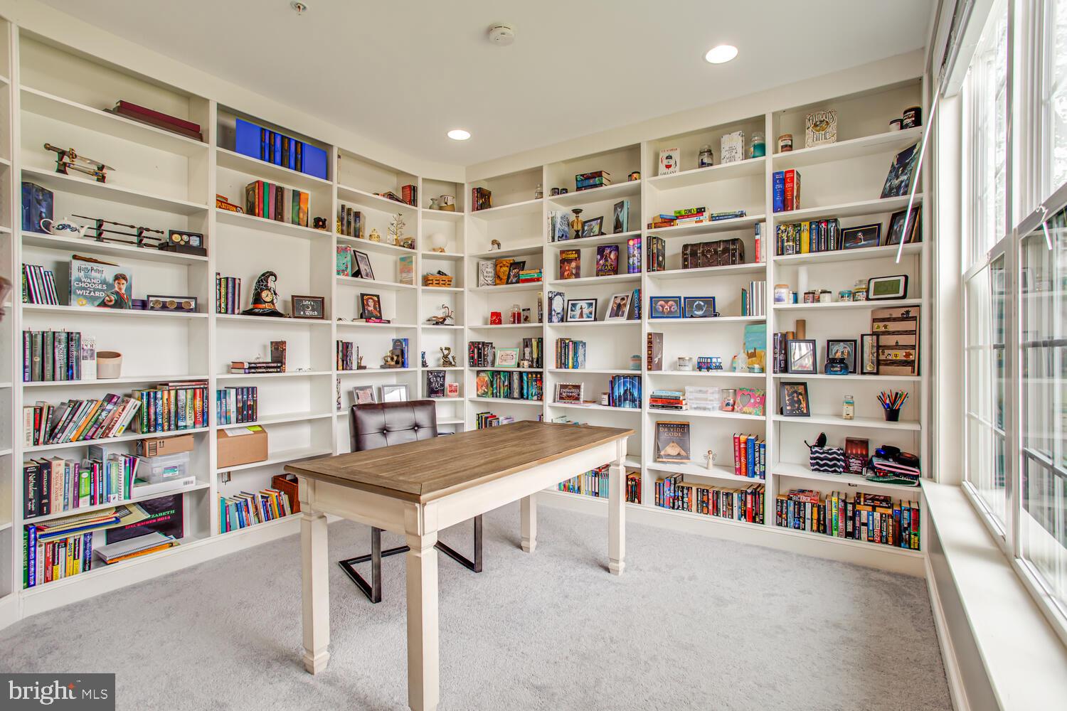 PEMBROOKE - Residential