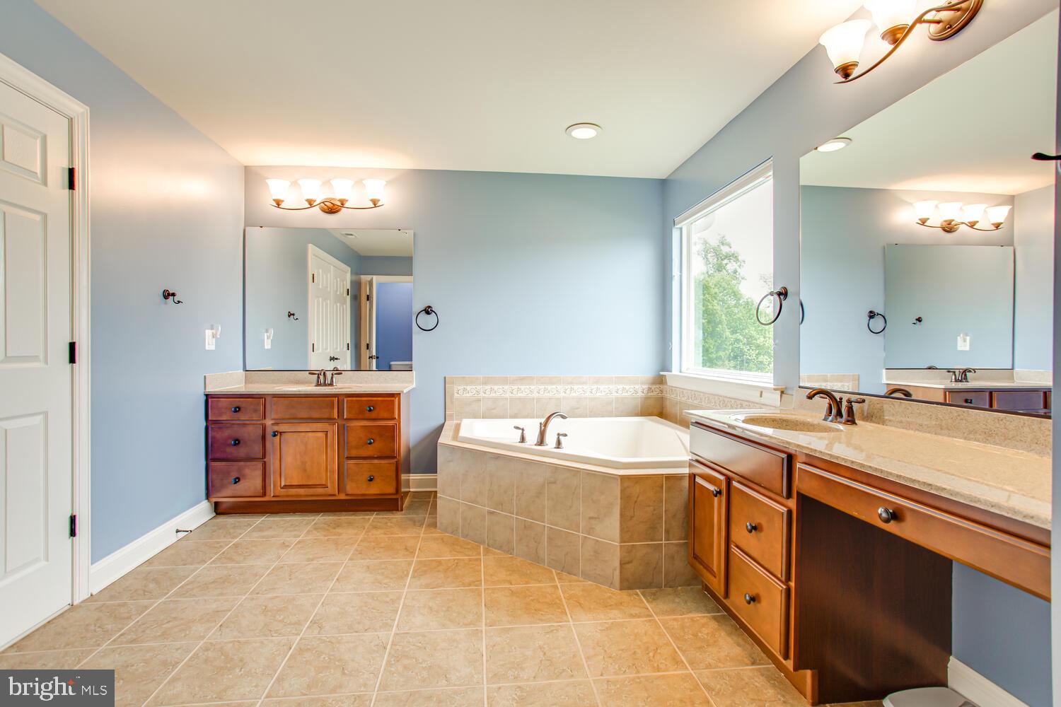 PEMBROOKE - Residential