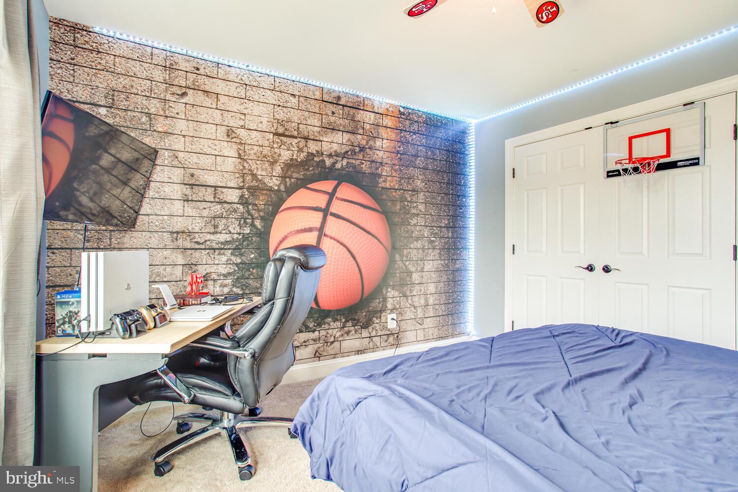 PEMBROOKE - Residential