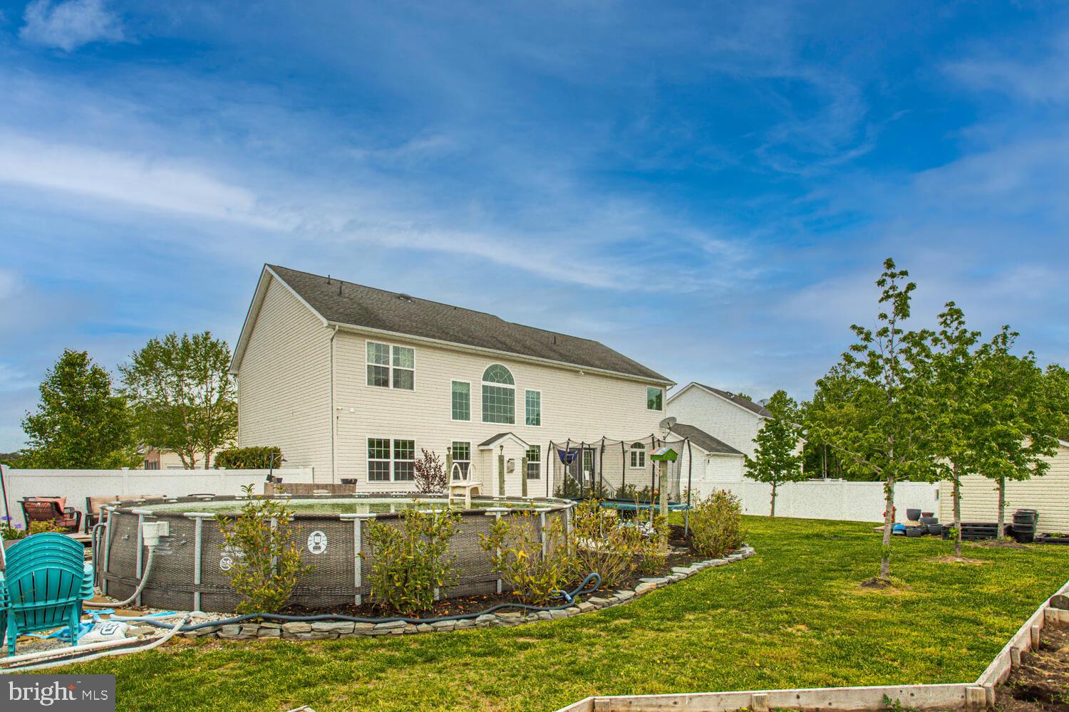 PEMBROOKE - Residential