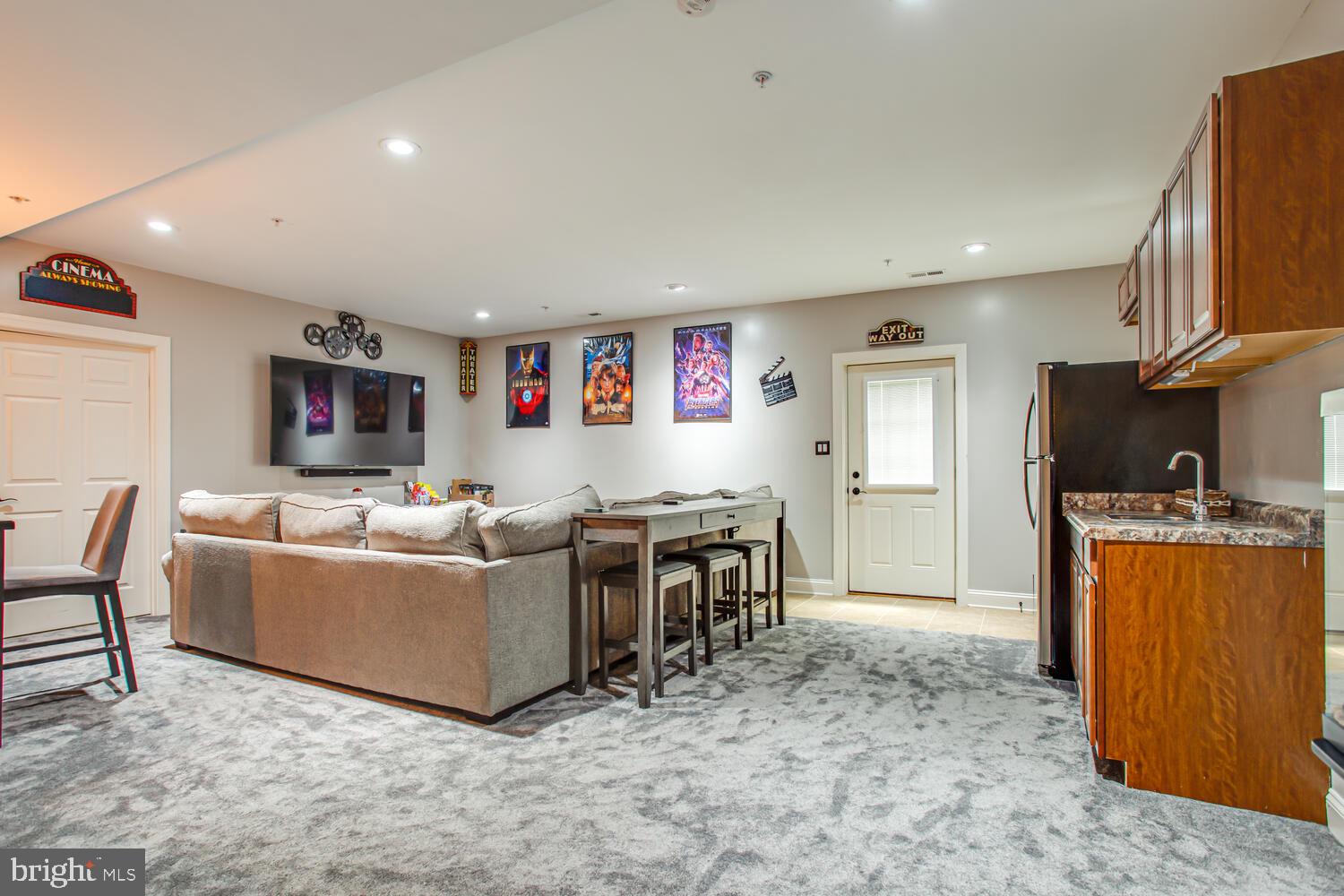 PEMBROOKE - Residential