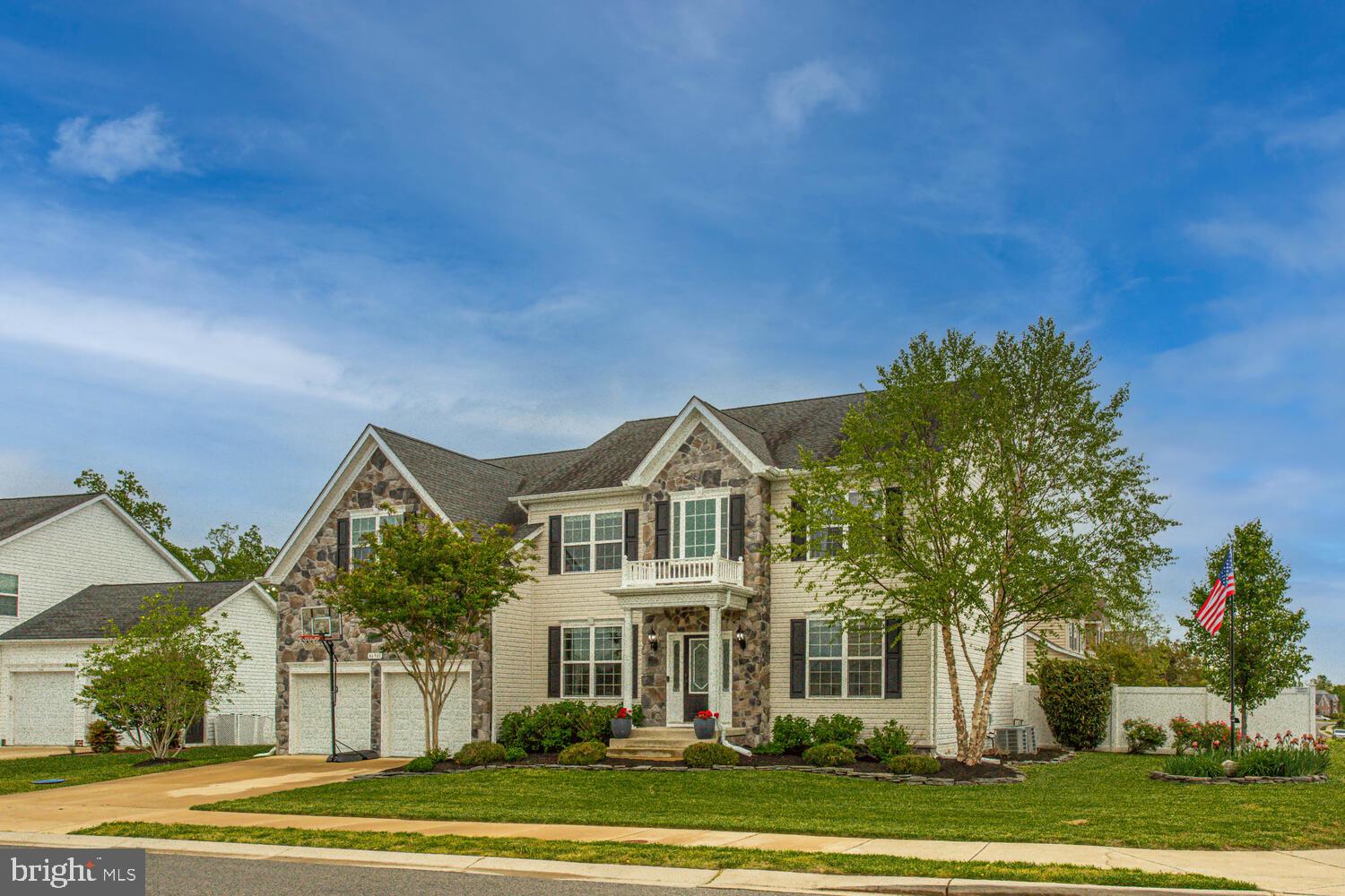 PEMBROOKE - Residential