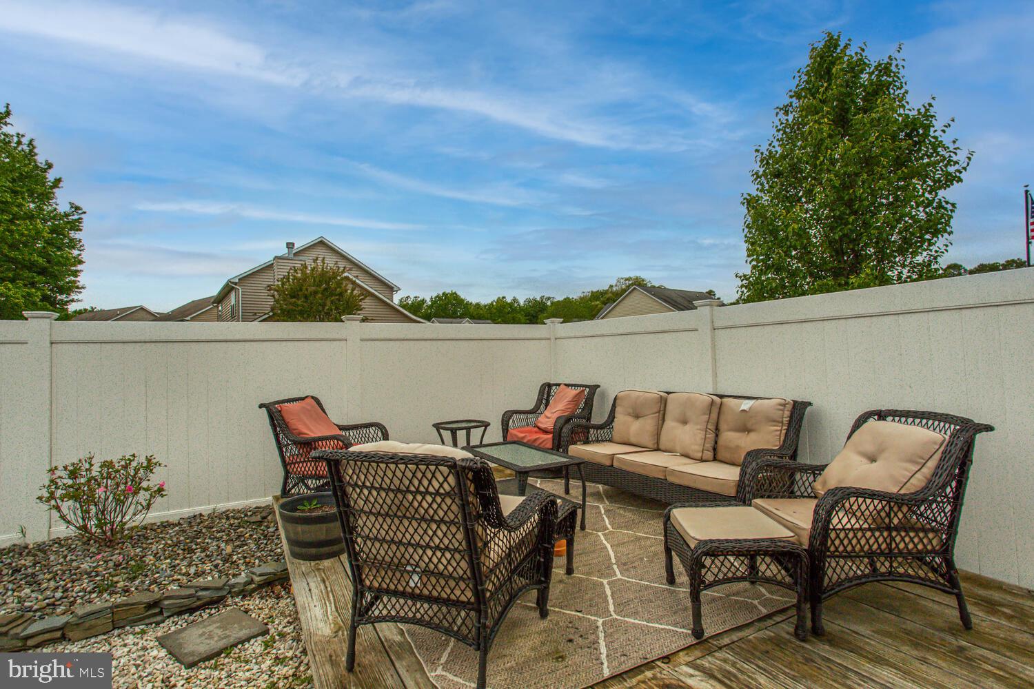 PEMBROOKE - Residential