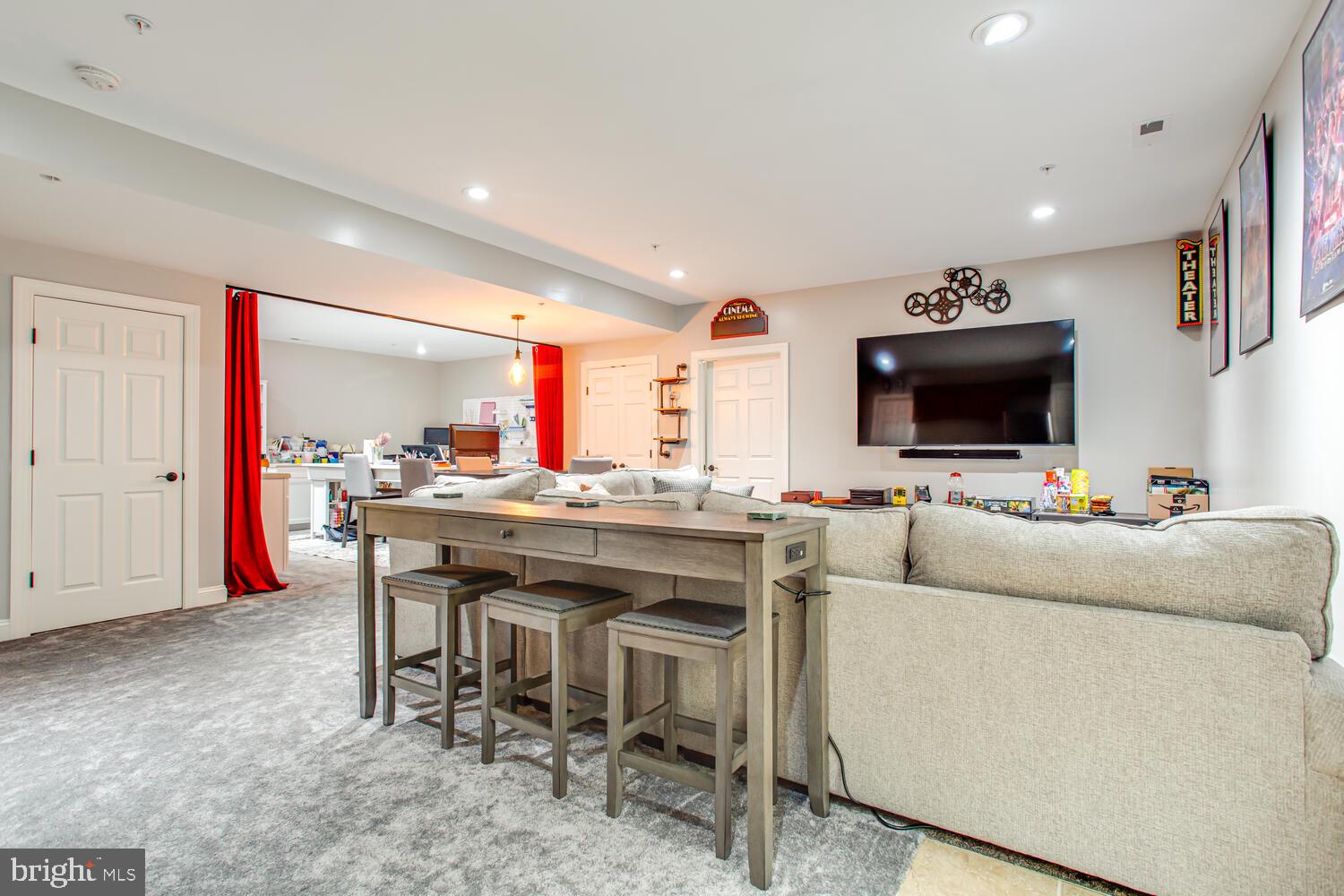 PEMBROOKE - Residential