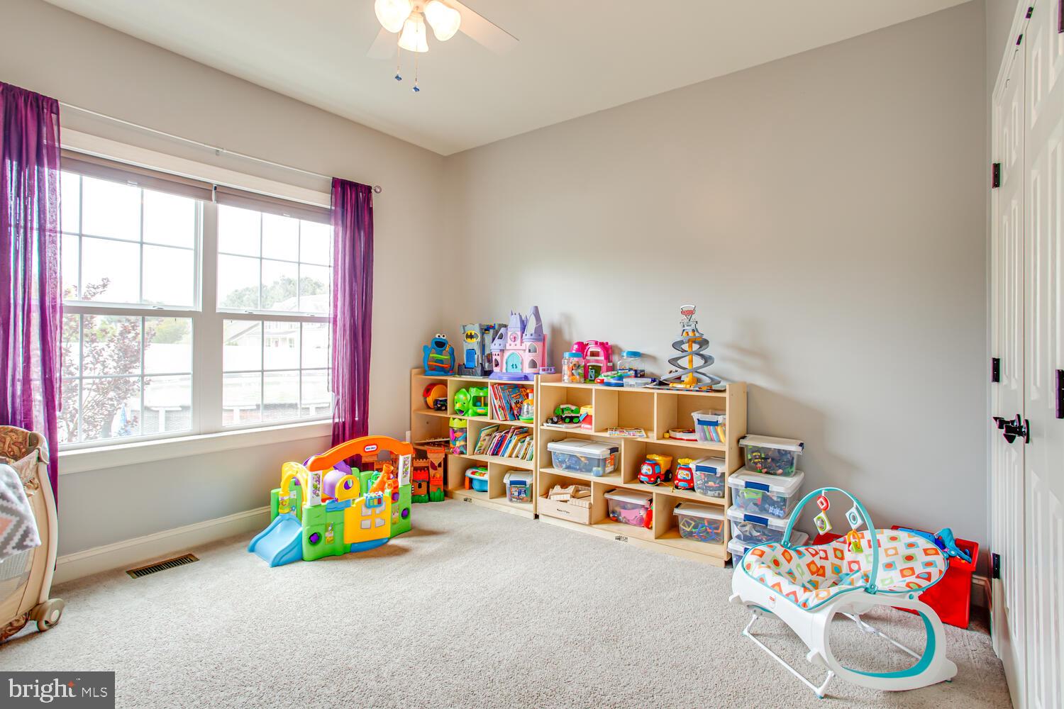 PEMBROOKE - Residential