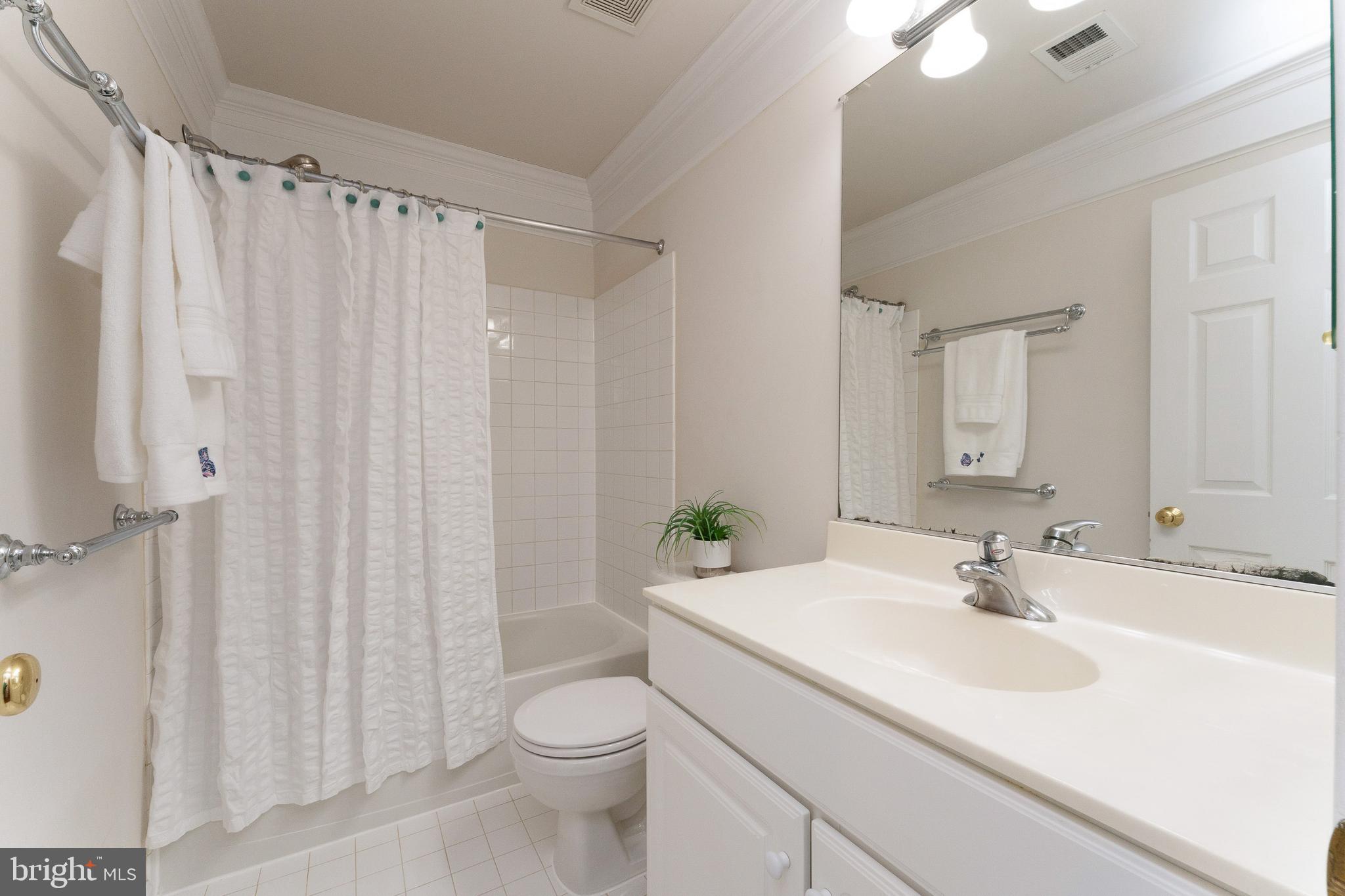 FAIR CREST - Residential Lease