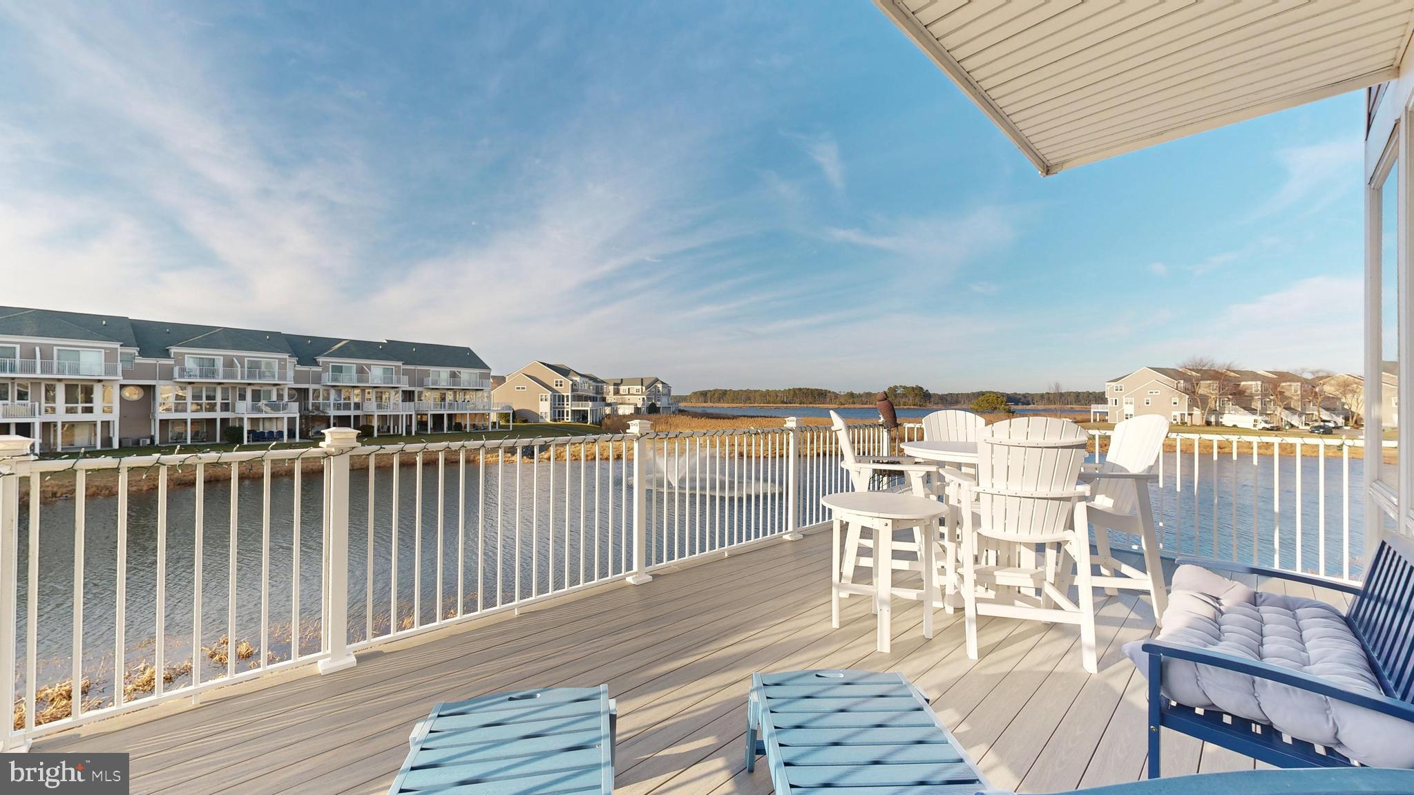 BAYVILLE SHORES - Residential