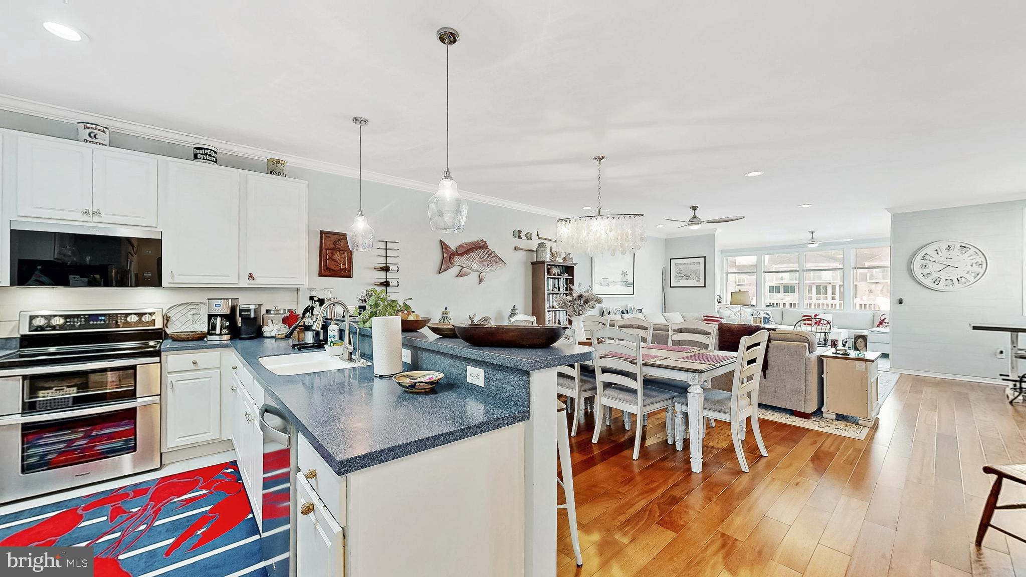 BAYVILLE SHORES - Residential