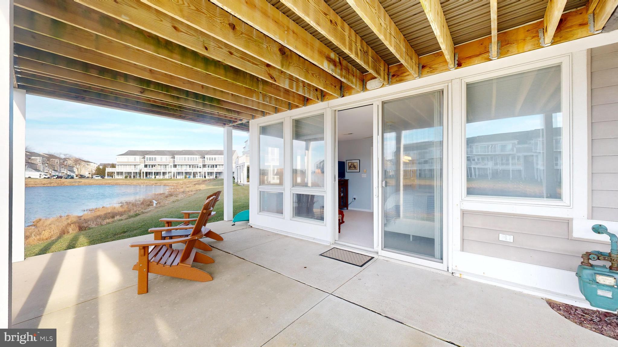 BAYVILLE SHORES - Residential