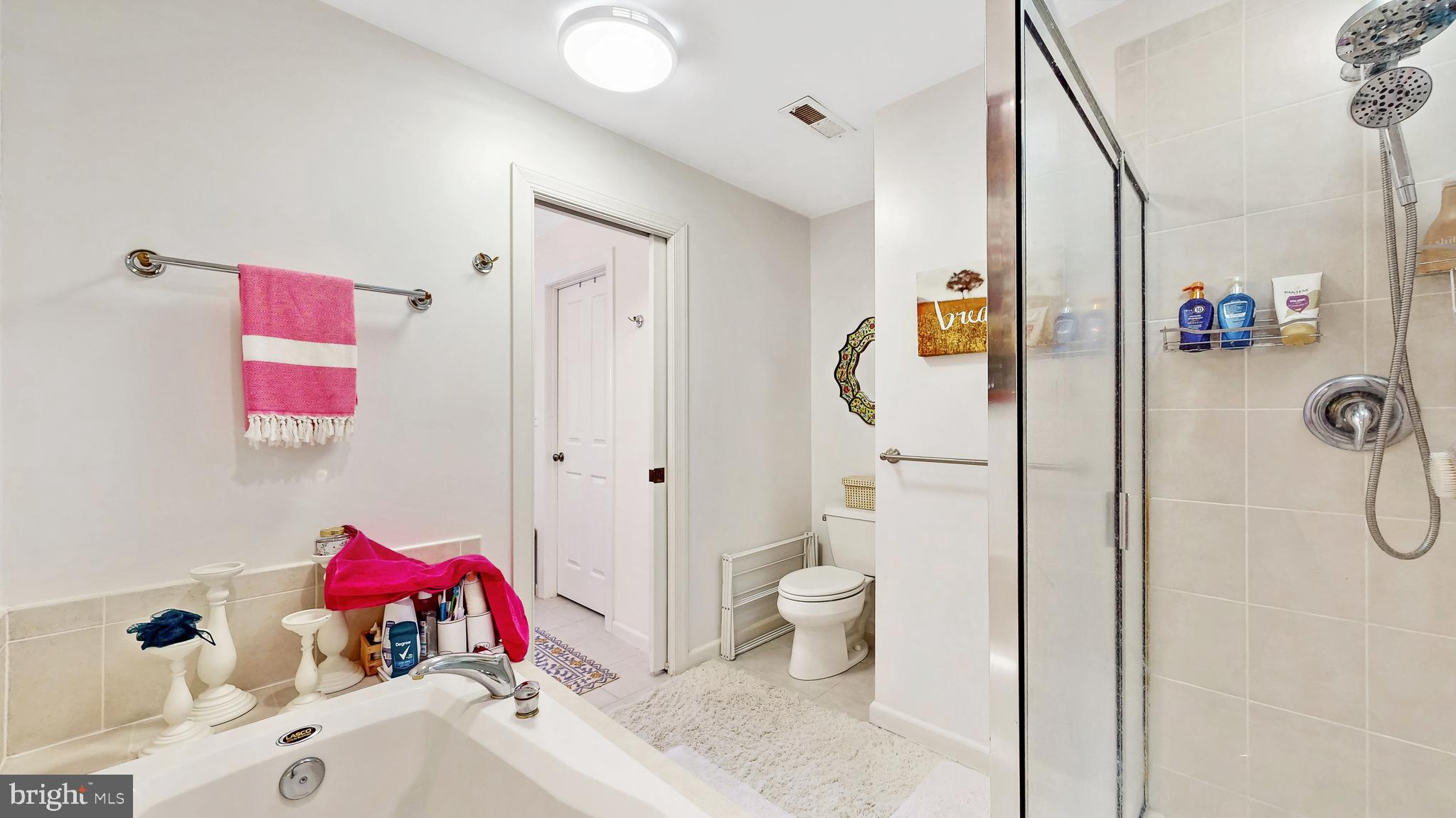 BAYVILLE SHORES - Residential