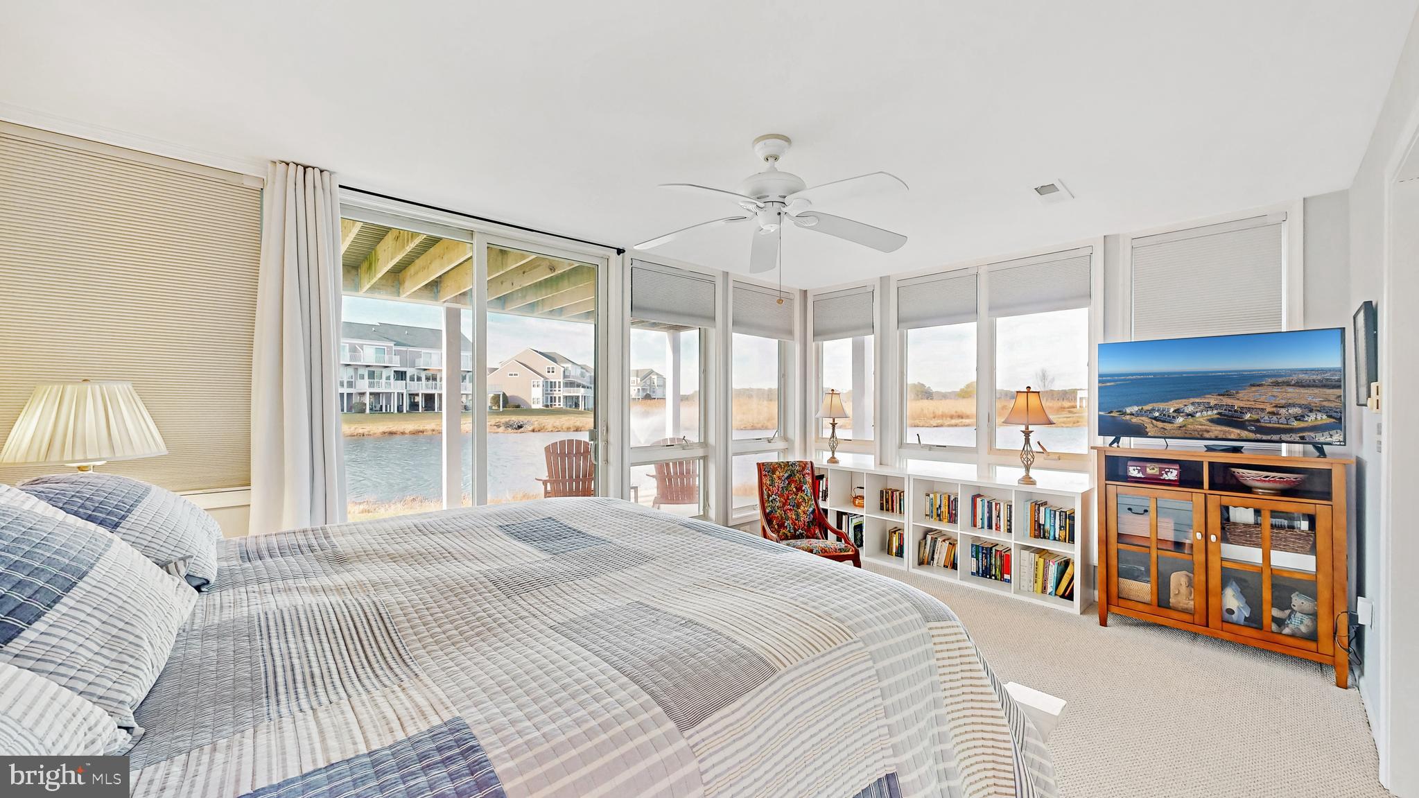 BAYVILLE SHORES - Residential