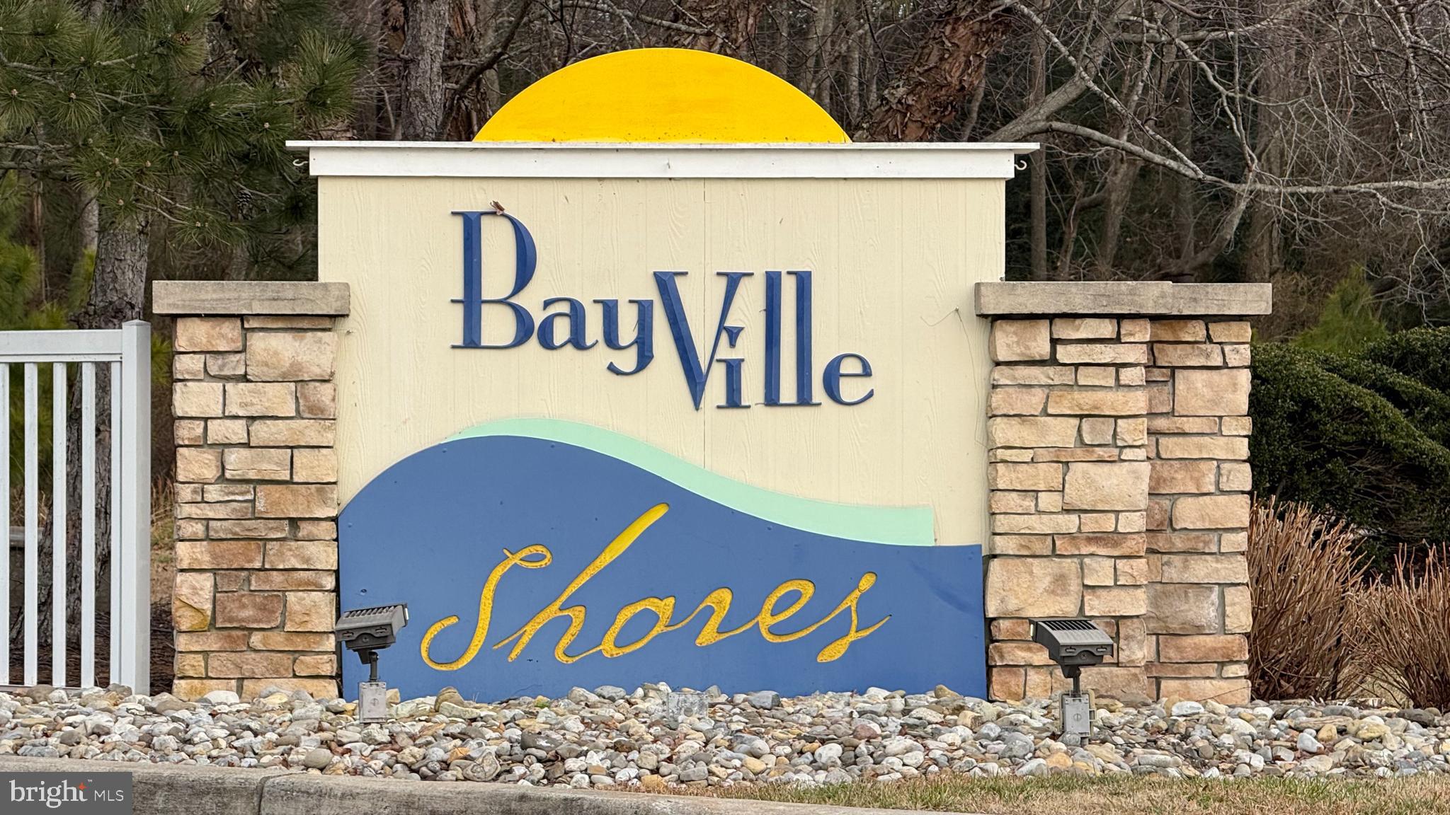 BAYVILLE SHORES - Residential